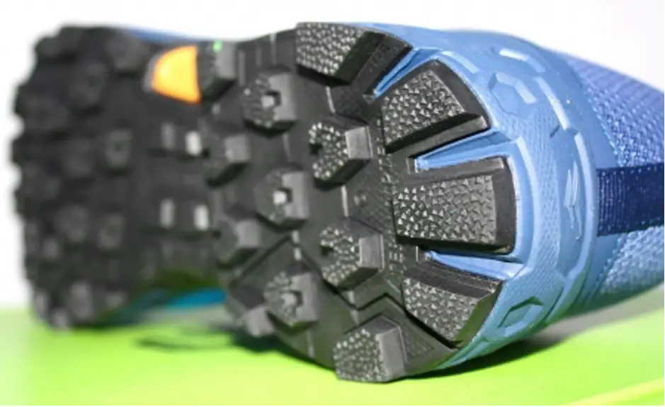 Laufschuh INOV-8 Roclite Ultra G 320