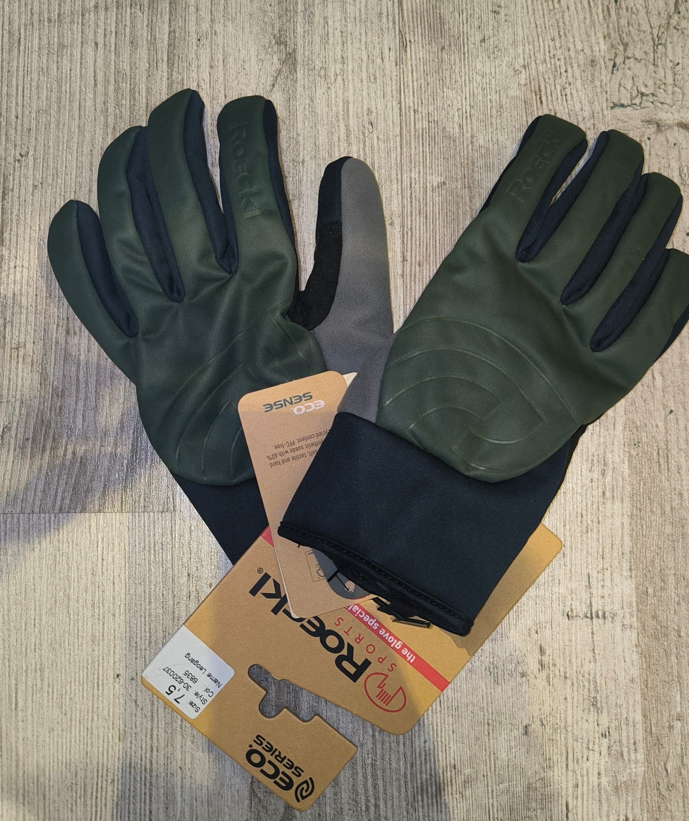Roeckl Handschuh Leogang nach dem Auspacken Ansicht Oberhand