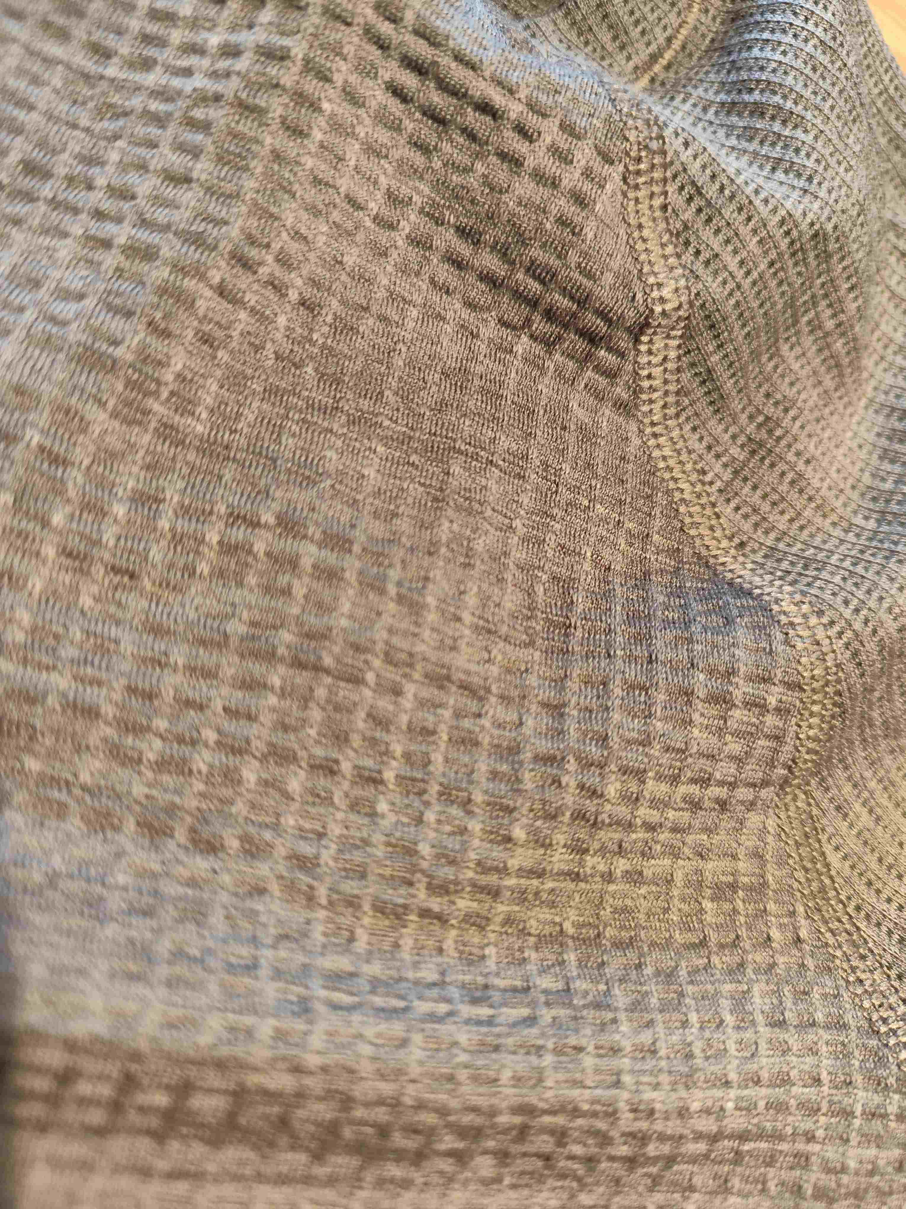 Der kompetente OUTSIDEstories-Test: Das Odlo „Seamless Performance Wool Base Layer Shirt“