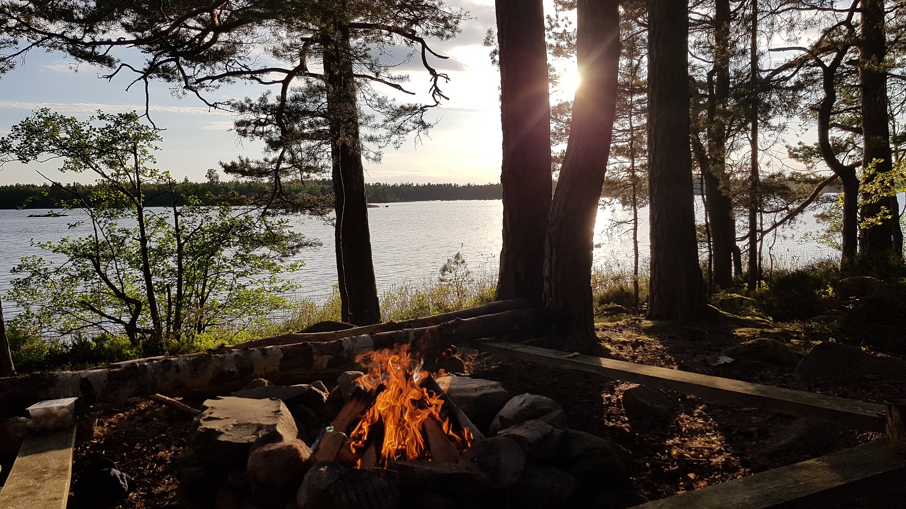 Lagerfeuer am Asnen südlich von Växjö