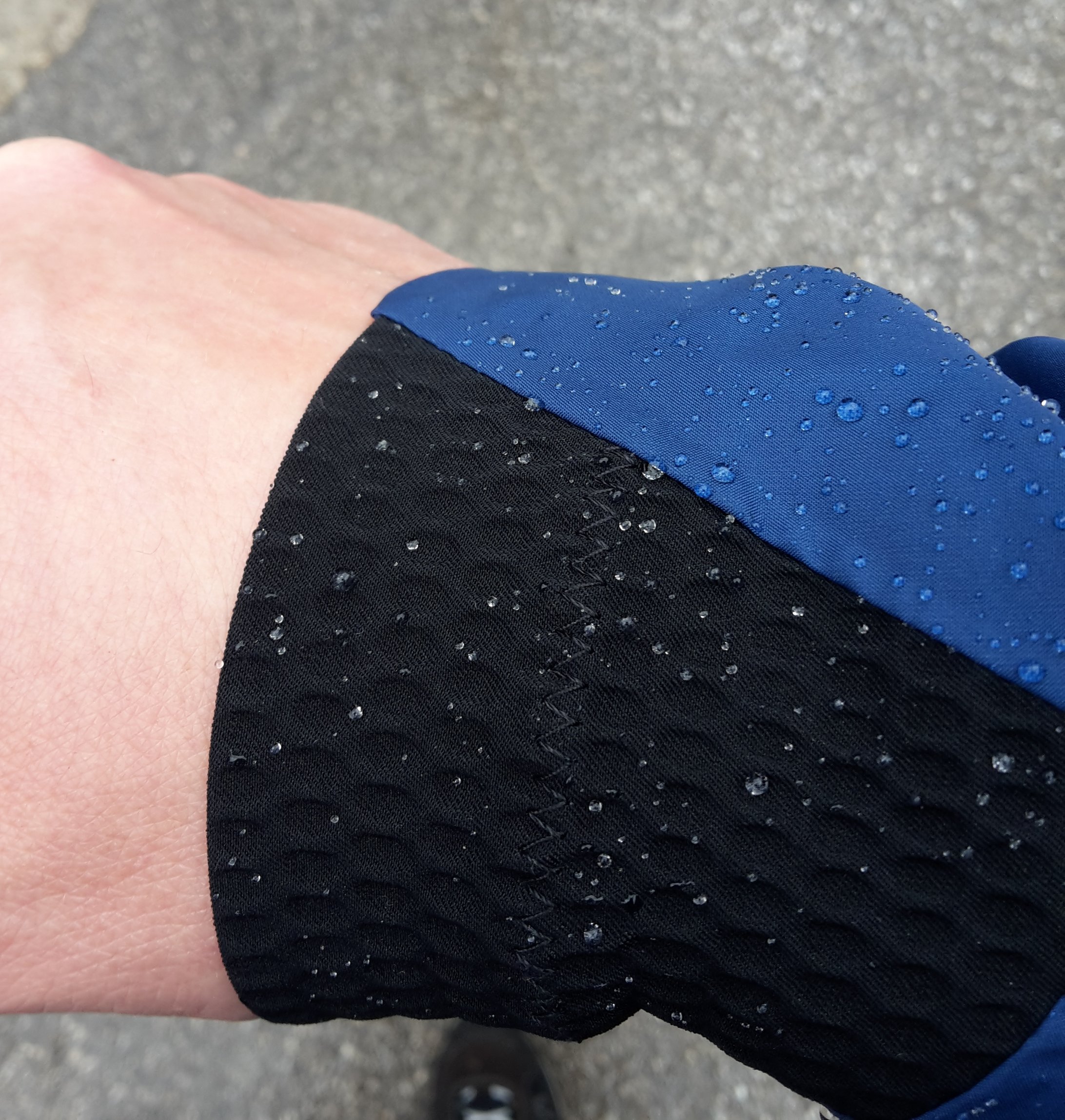 Arm-Bündchen mit Stretchmaterial
