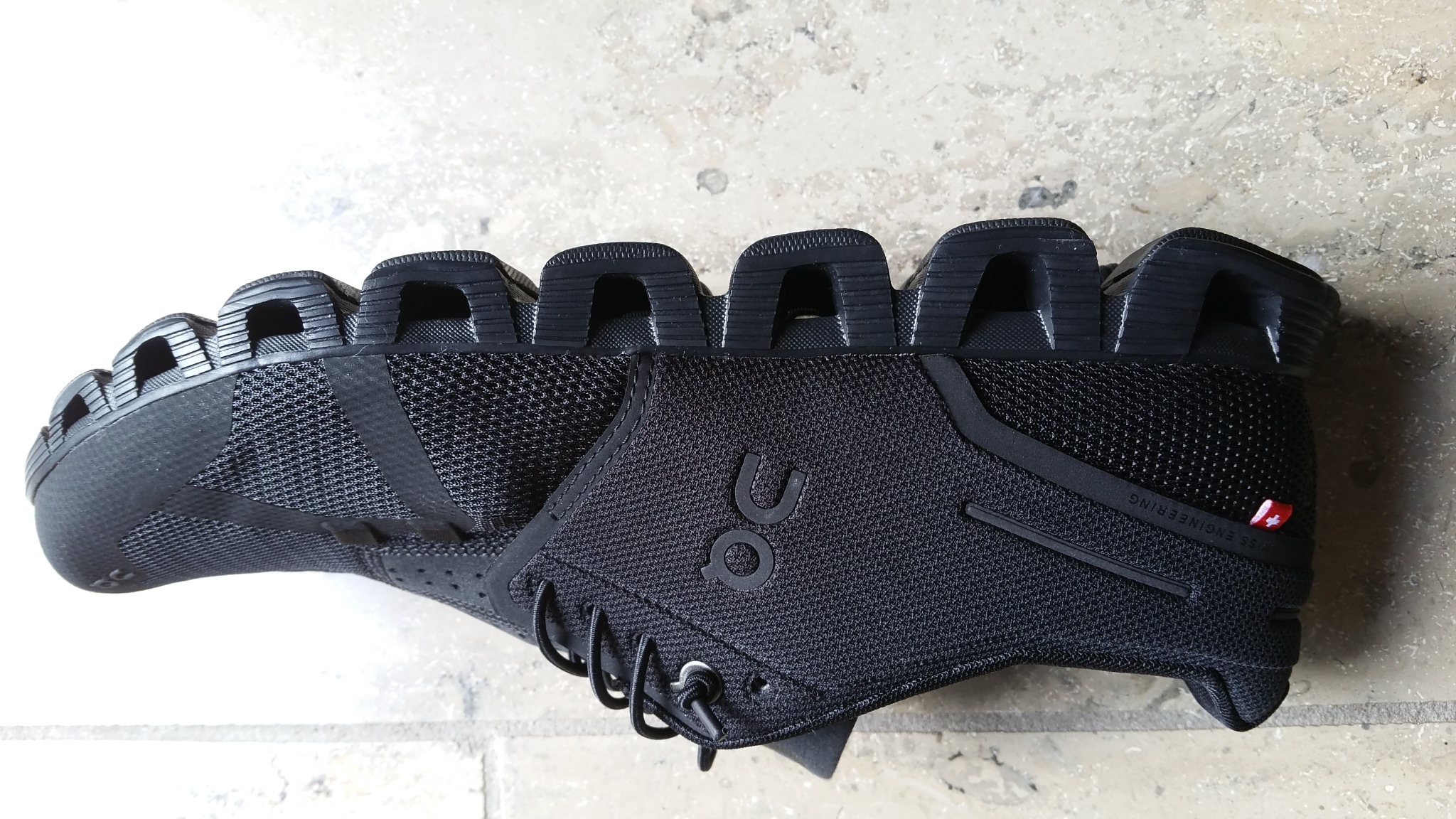 Schuh li. Seite