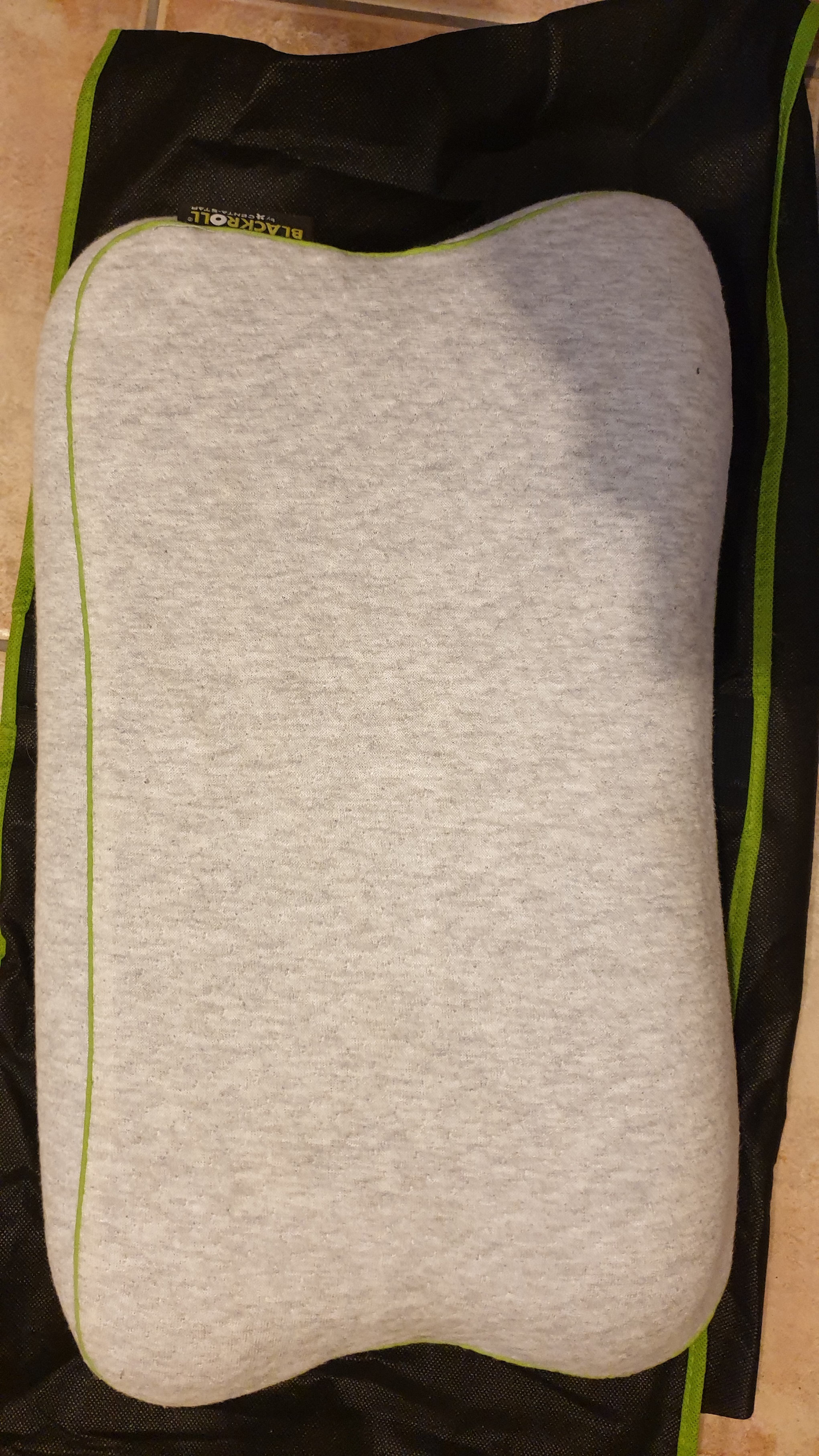 Black Roll Recovery Pillow