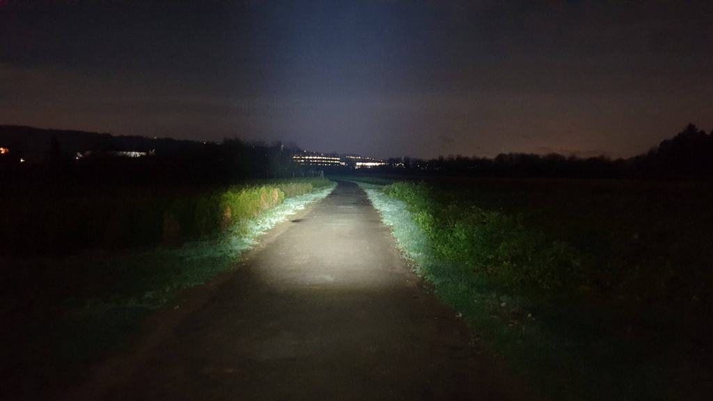 Lichtkegel - Winkel eng