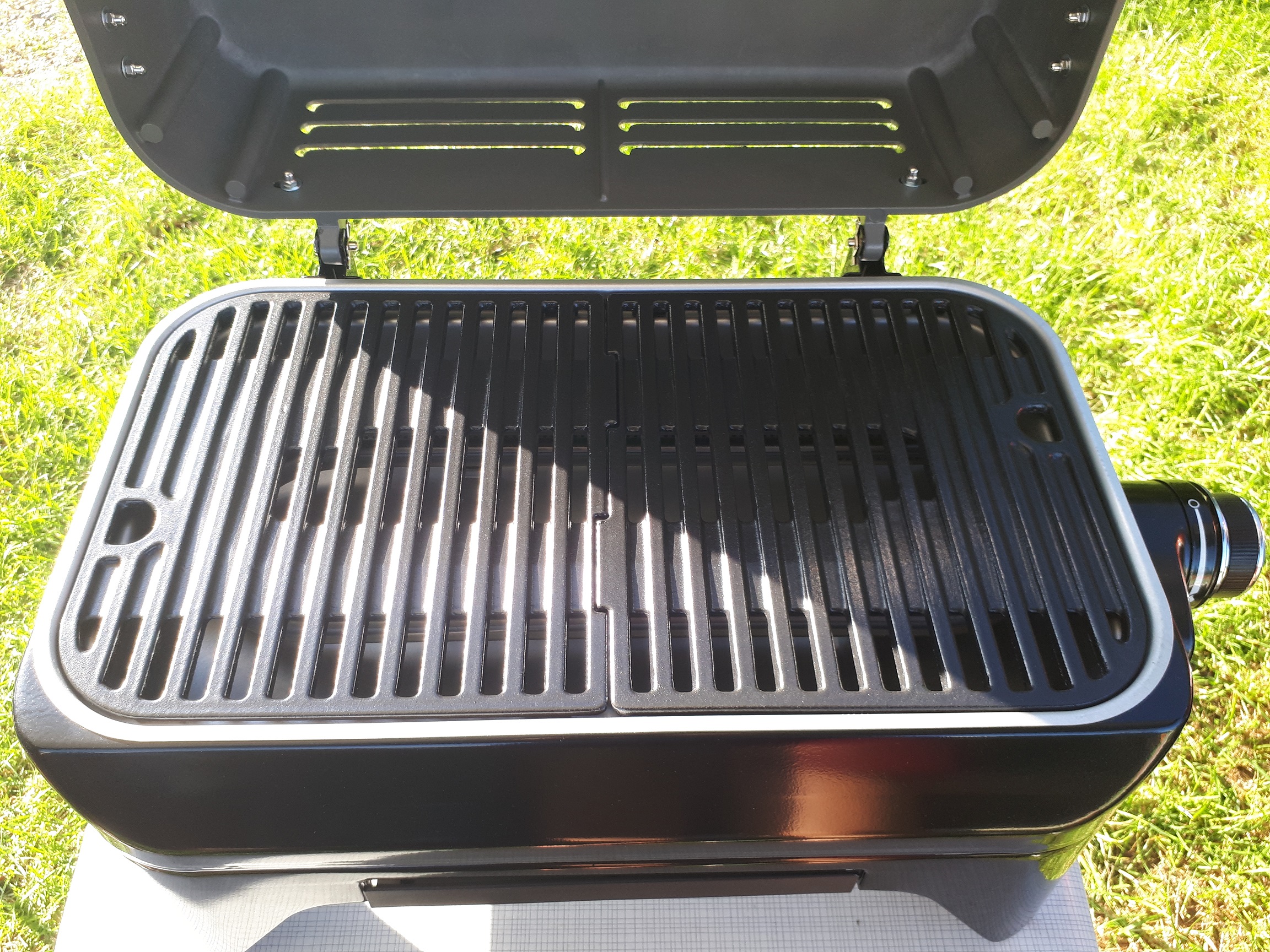 CAMPINGAZ Attitude 2go CV - Gasgrill Grillplatten