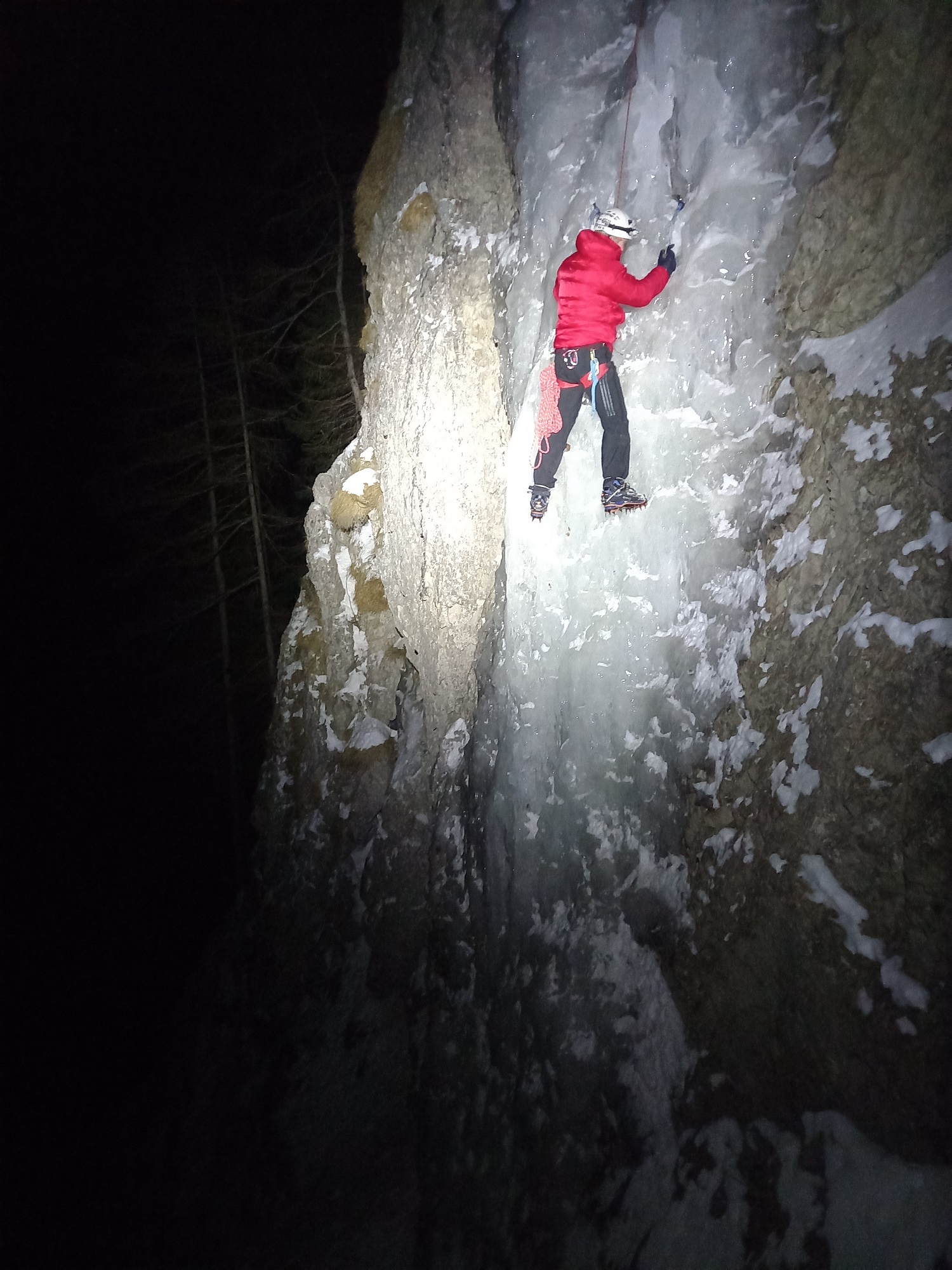 beim eisklettern