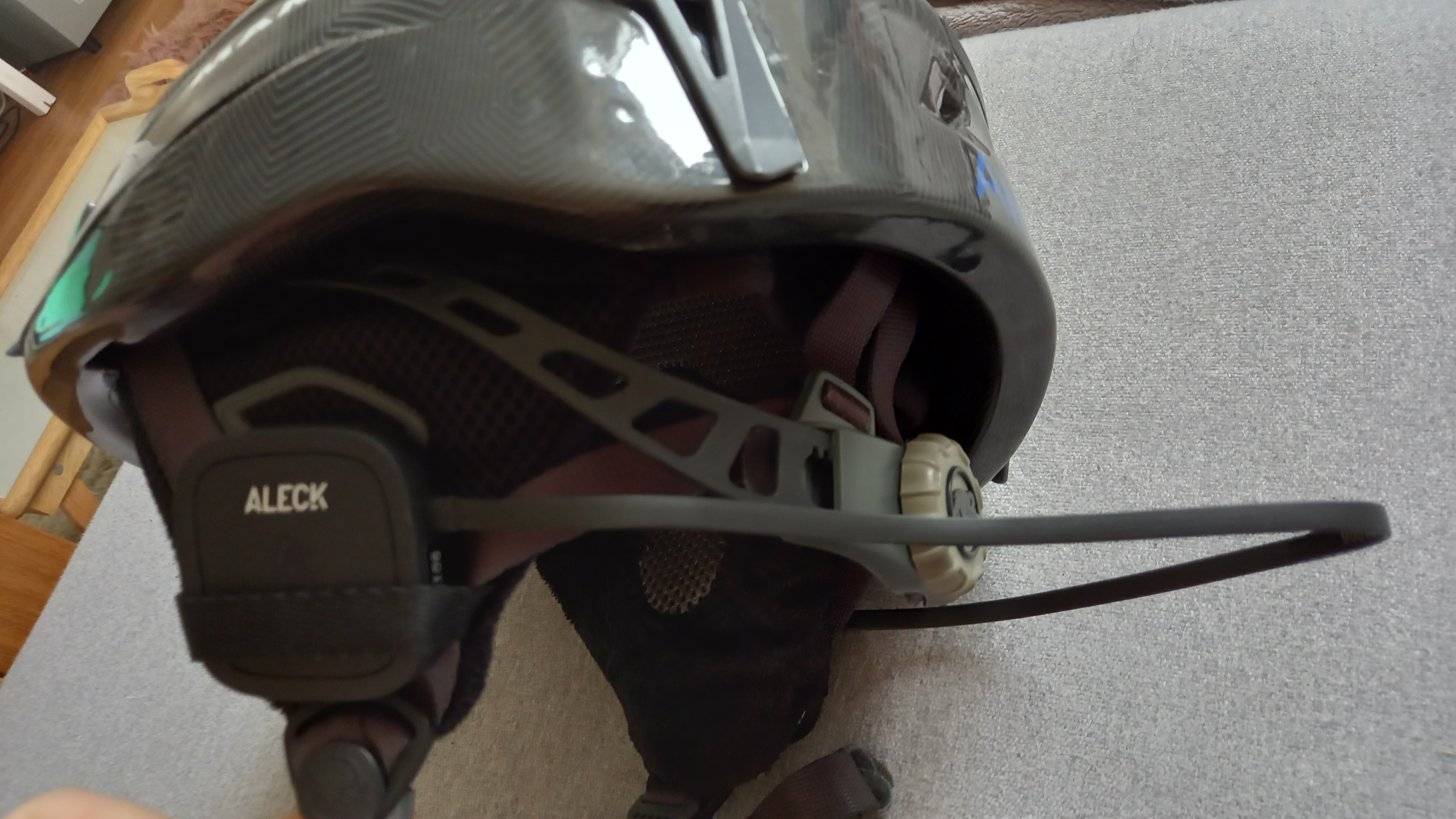 am helm fixiert