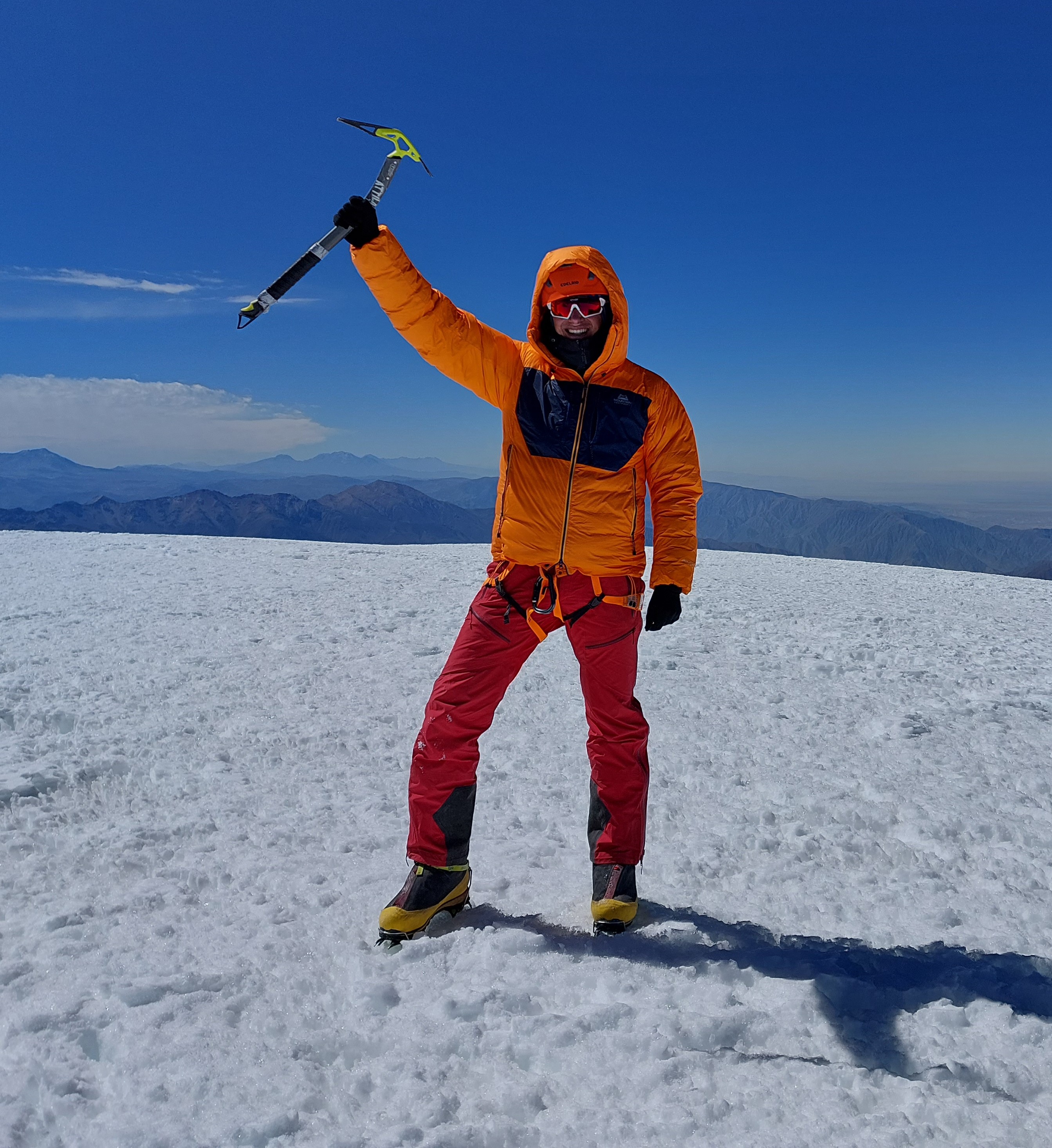 Auf dem Gipfel des Coropuna (6.425m) in Peru