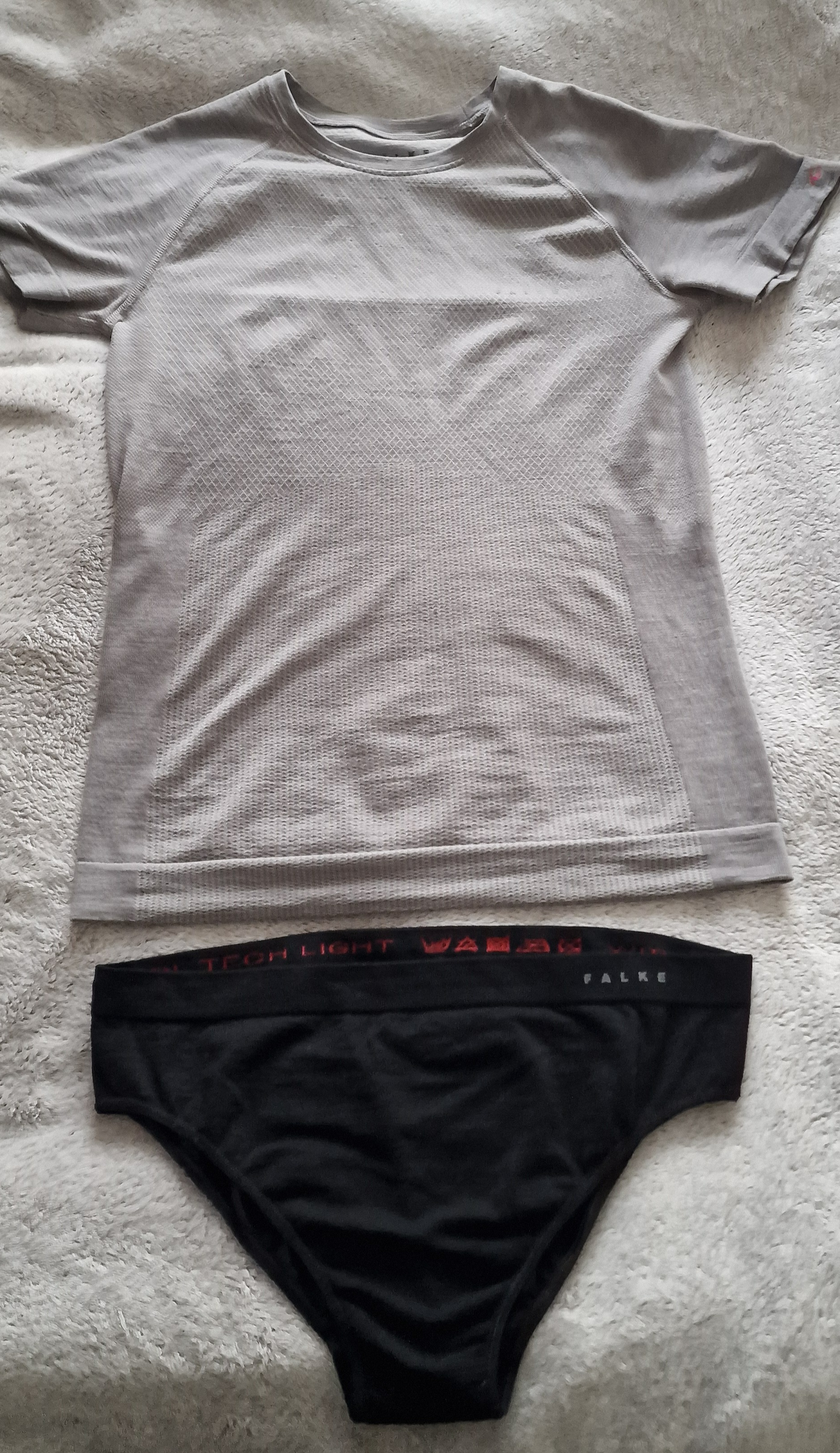 Ein perfektes Duo: Shirt und Panty