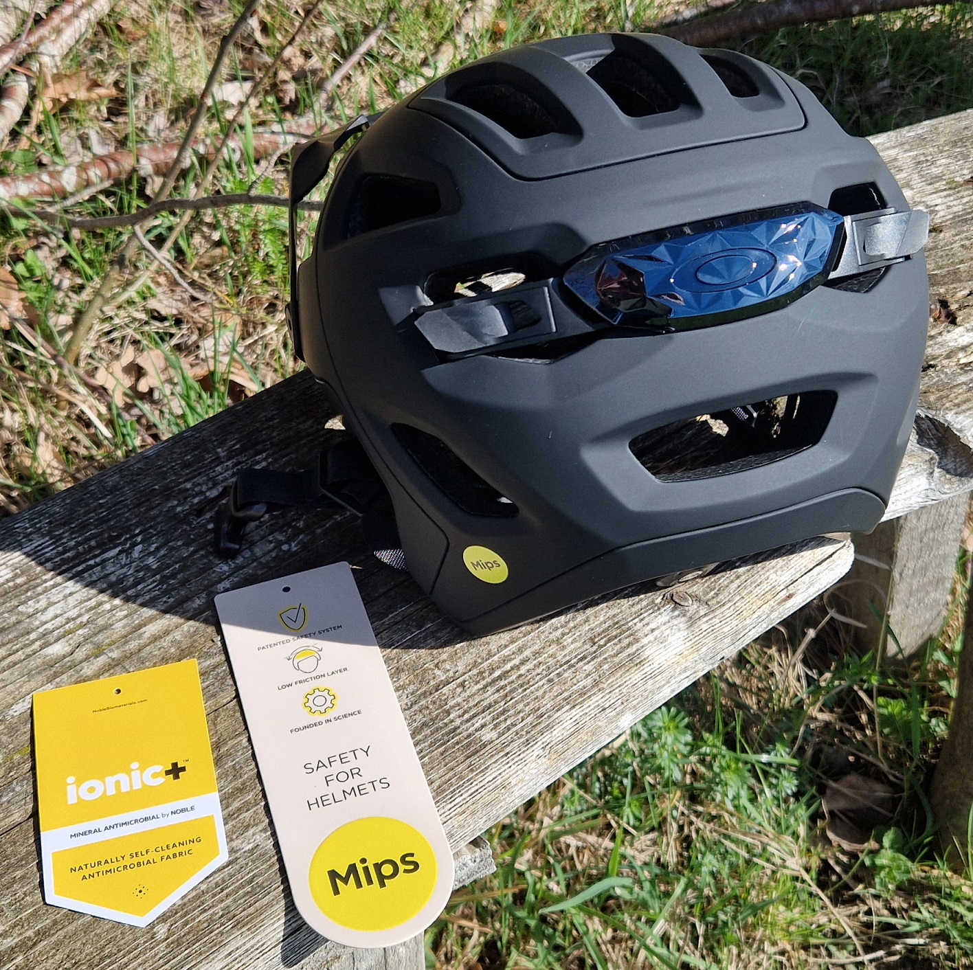 Oakley - DRT5