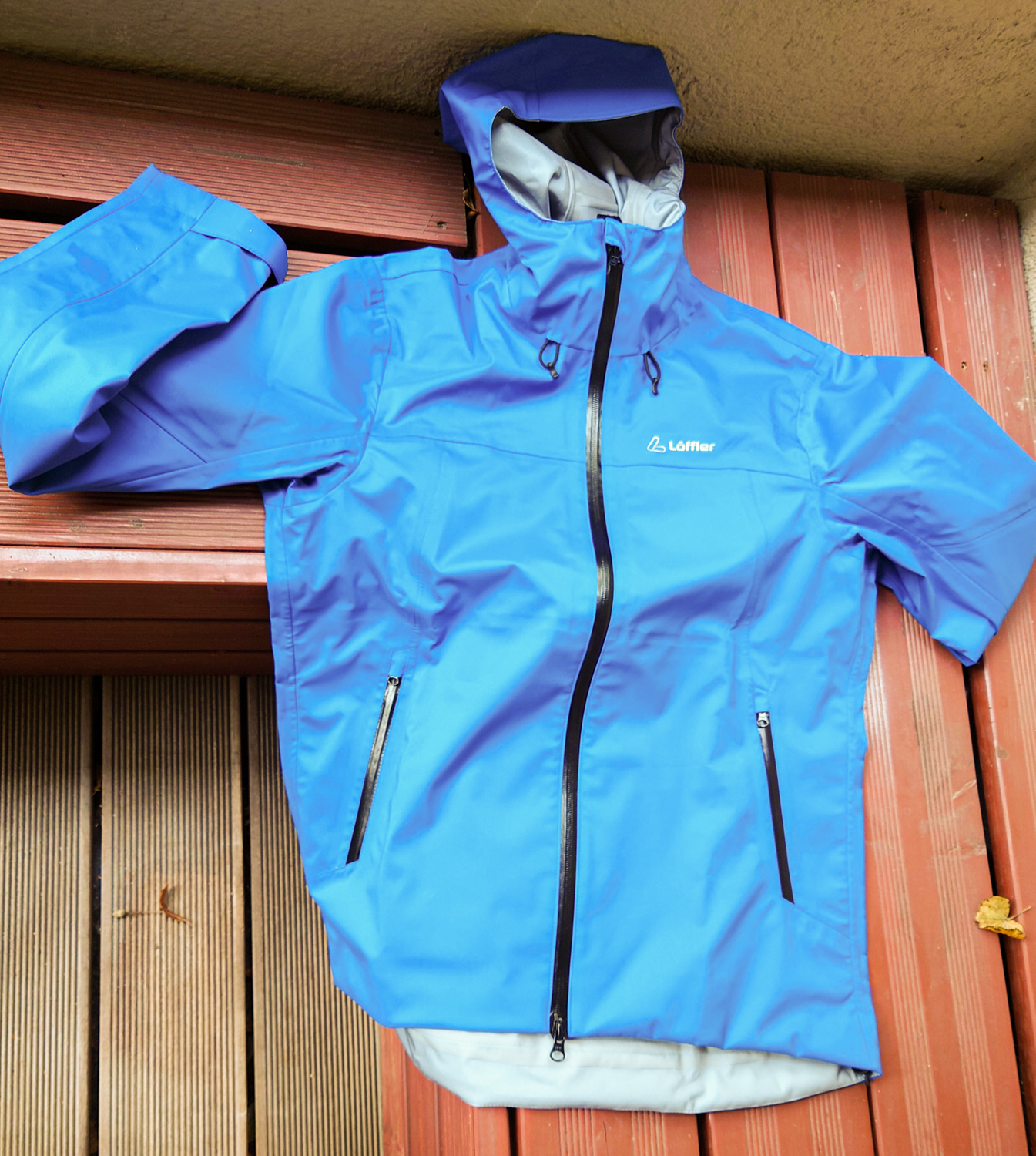 Jacke ausgebreitet