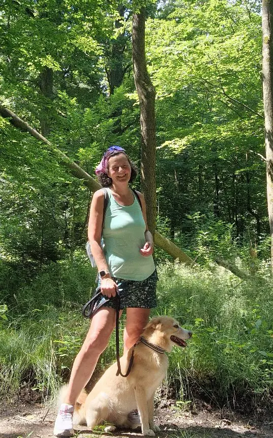 Im Sommer trage ich zum Wandern am liebsten Trailrunningschuhe, da sie leichter sind und besonders bei heißem Wetter angenehmer zu tragen sind. 