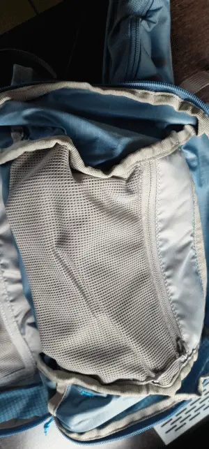 Innen wie Außen, viele praktische Taschen aus hochwertigem Material.