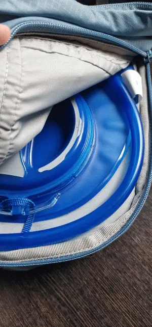 Ein Fach für die mitgelieferte Trinkblase.