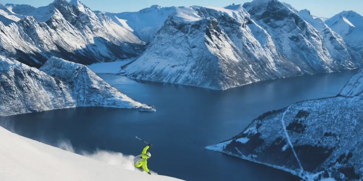 OUTSIDEstories Unterwegs Tipps Skifahren_Fjord Norwegen_Strandafjellet_4-min