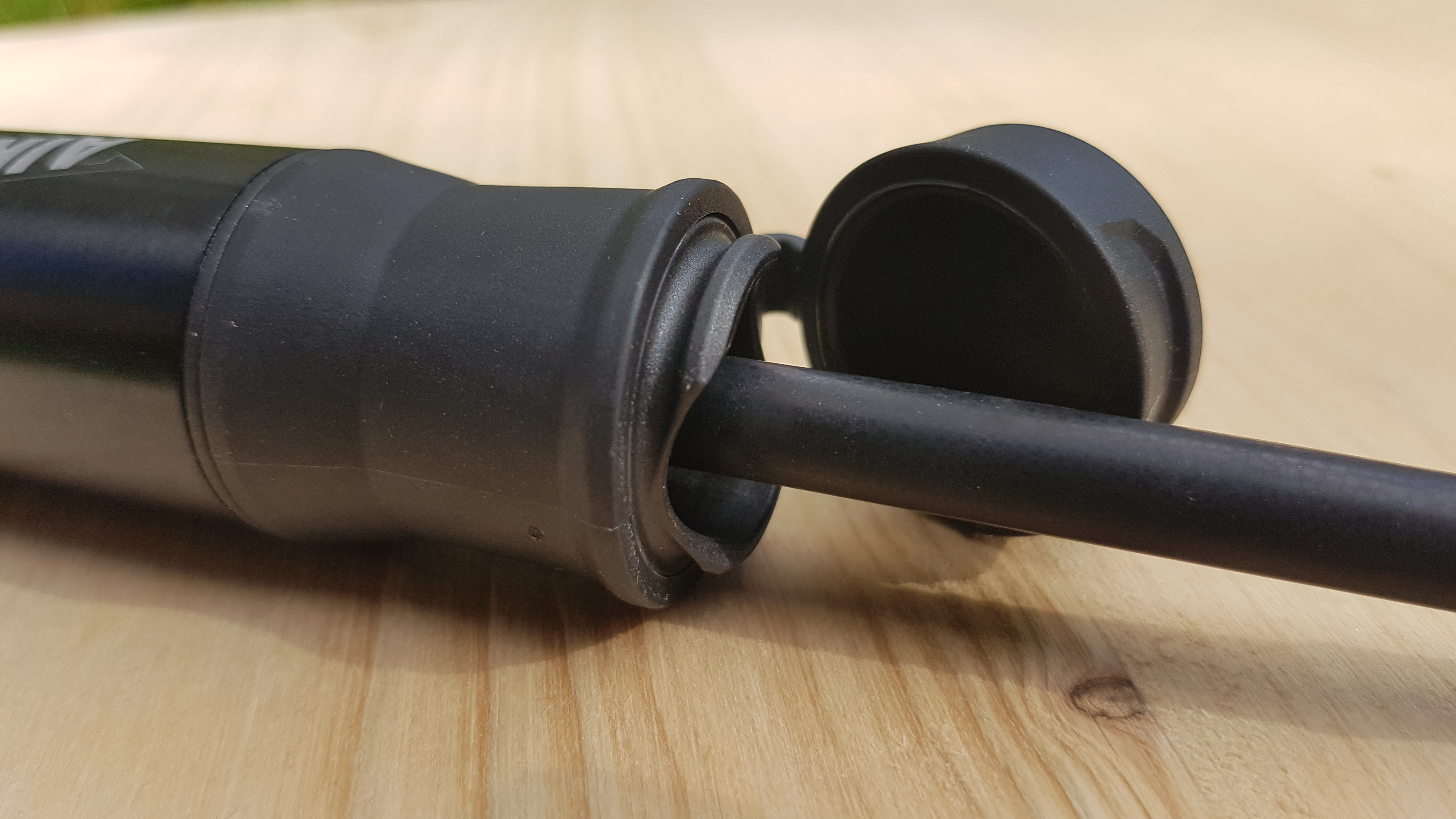Schlauch aus Staubschutzkappe
