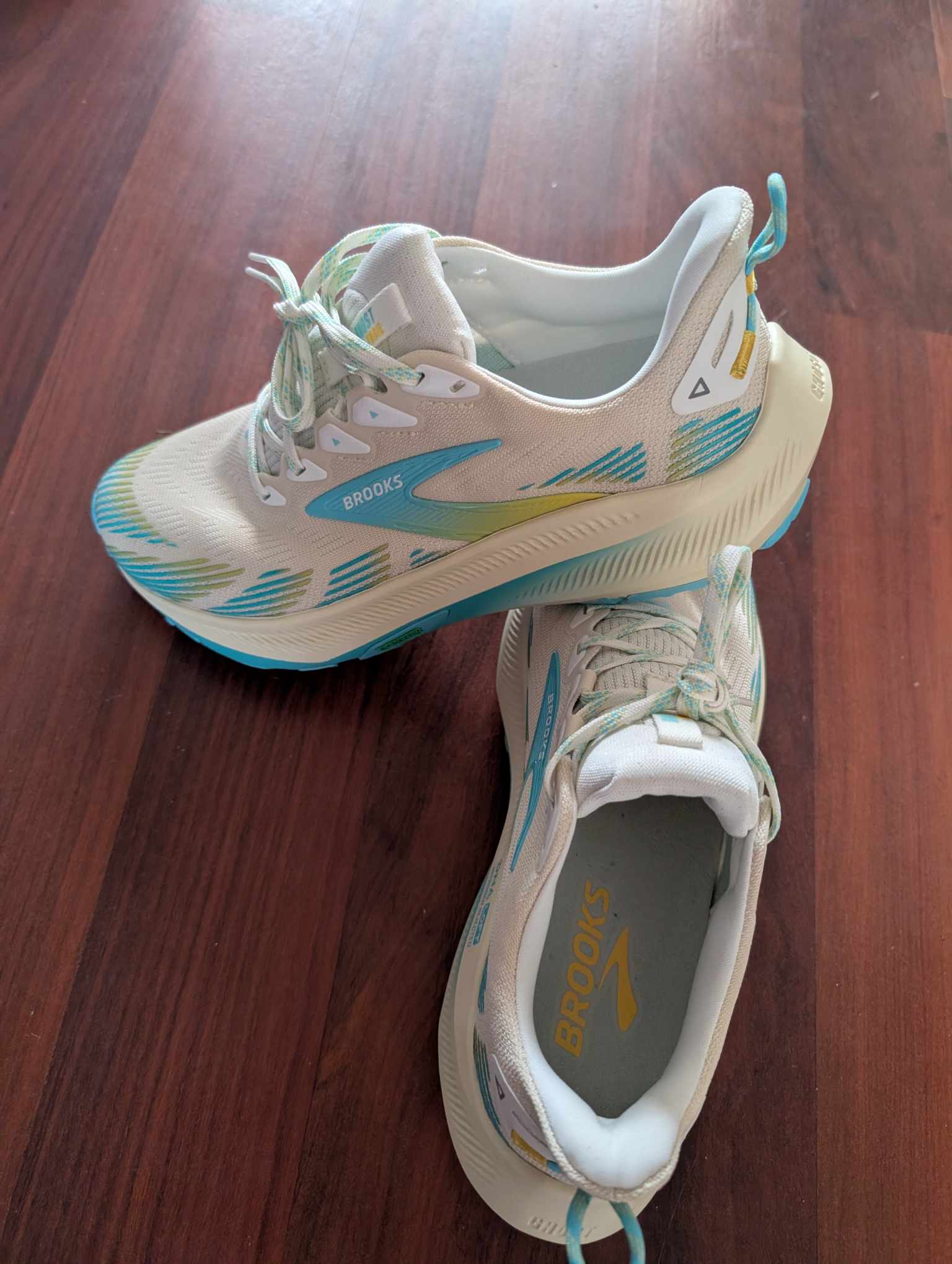 Man sieht die schuhe