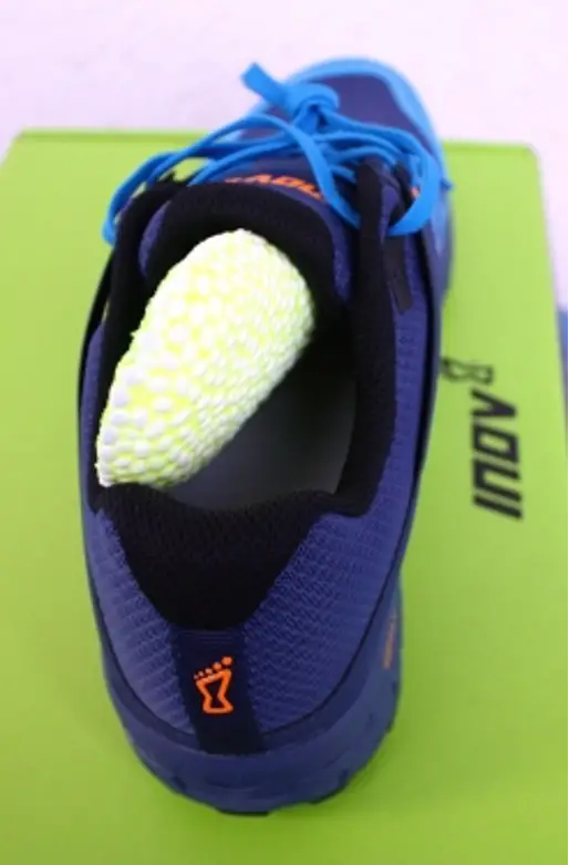 Laufschuh INOV-8 Roclite Ultra G 320