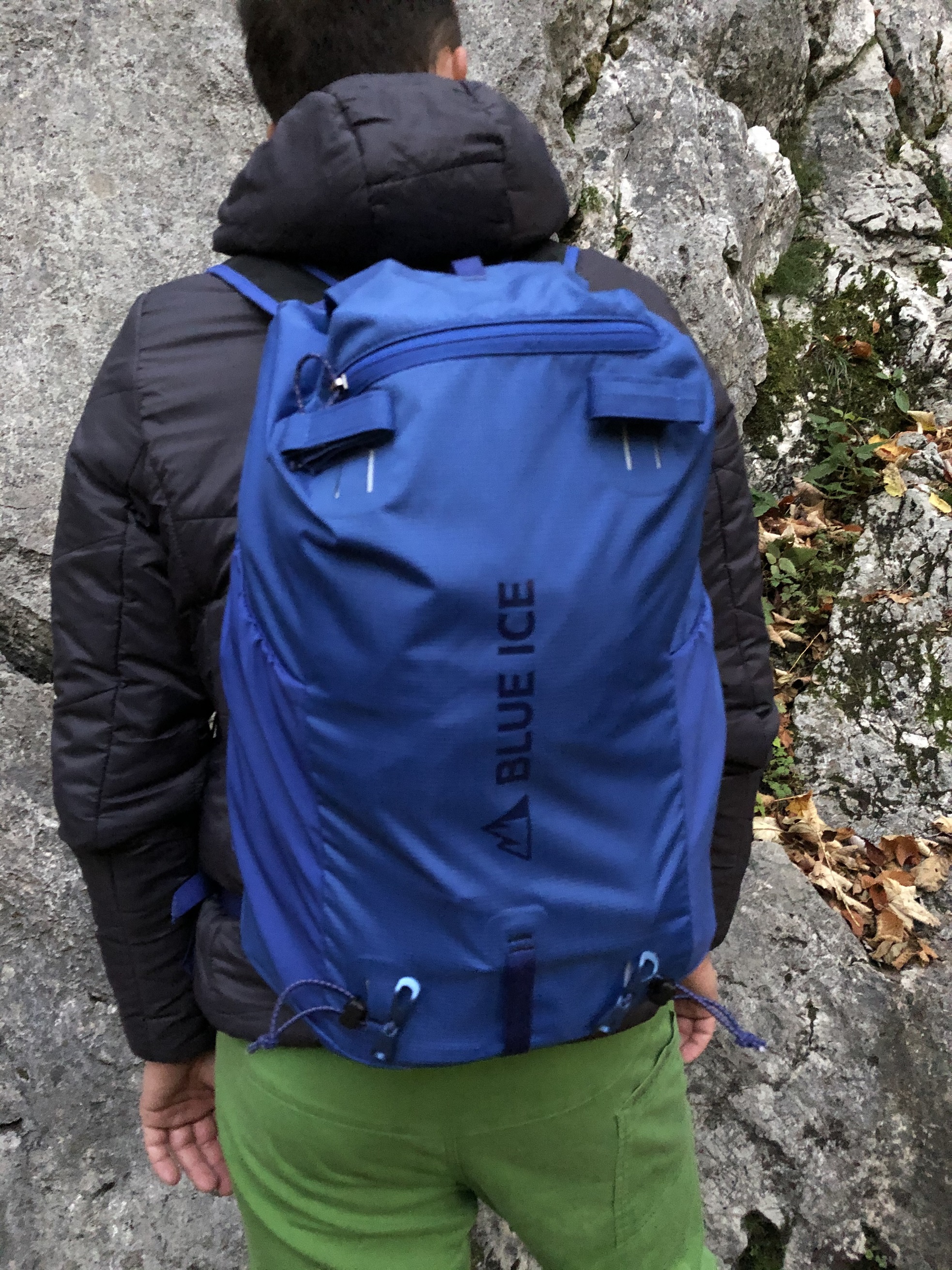 Rucksack am Rücken
