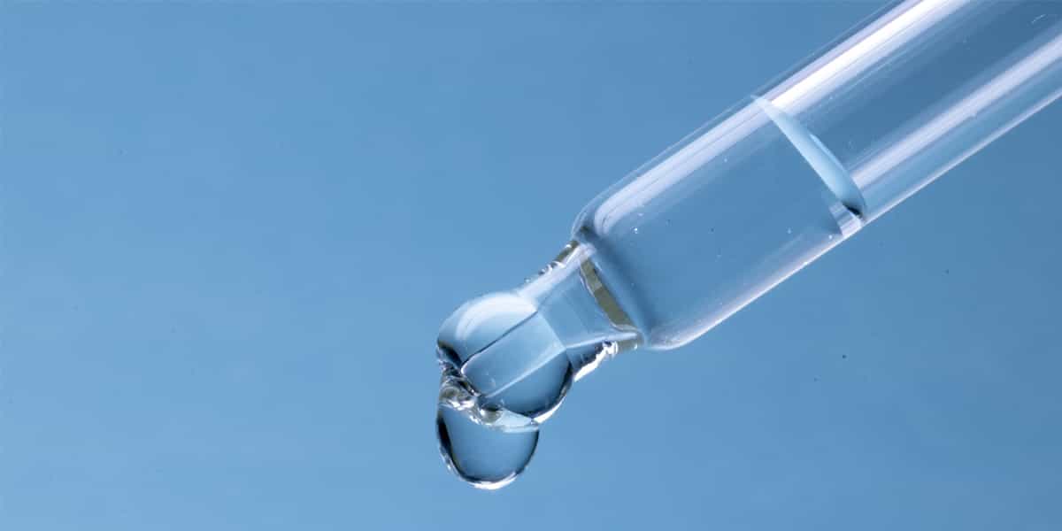 3_Dem Wasser sieht man die Verunreinigung nicht unbedingt an. Gute Wasserfilter filtern die meisten Partikel und Teilchen heraus.-min