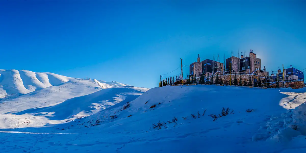 Exotische Skigebiete in fremden Ländern: Libanon Skigebiet Mzaar Kfradebian. -min