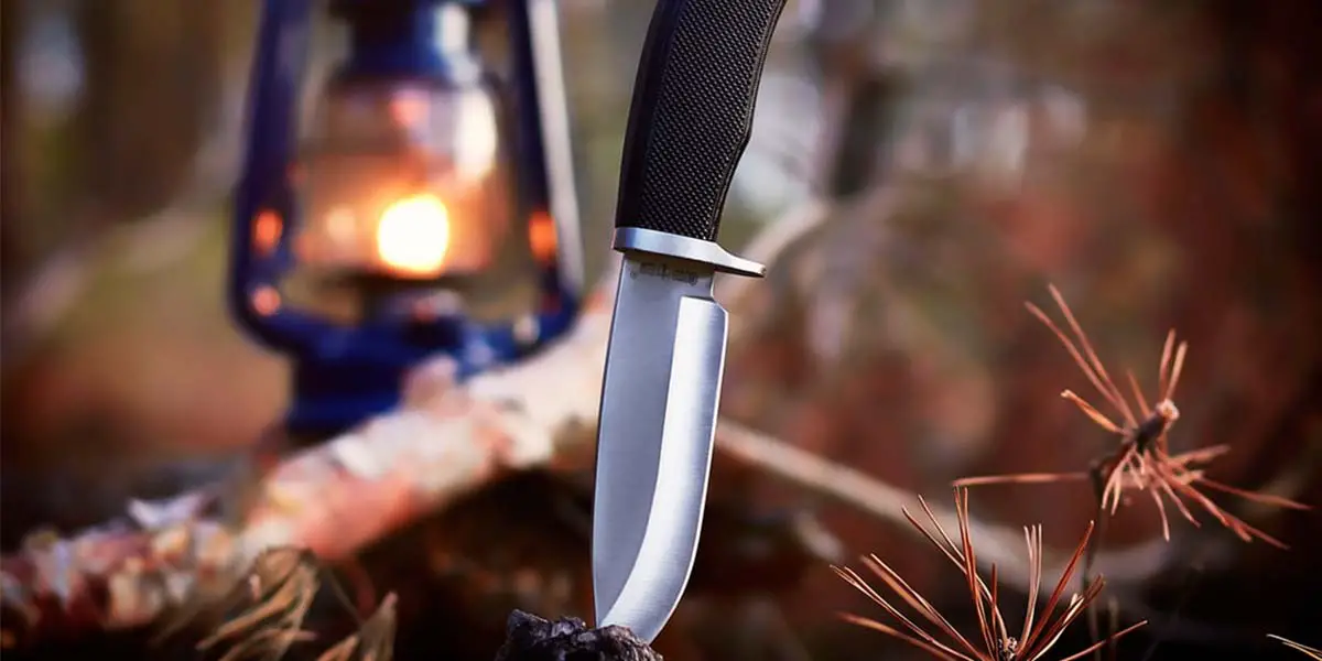 4_Die Klinge des Outdoormessers und der Griff sind die entscheidenden Faktoren eines Messers_Unsplash-min