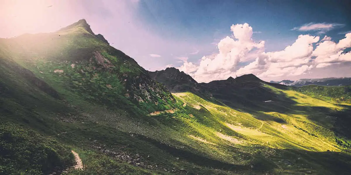 Sonnenlicht auf Berg - Wandern in Matrei in Österreich