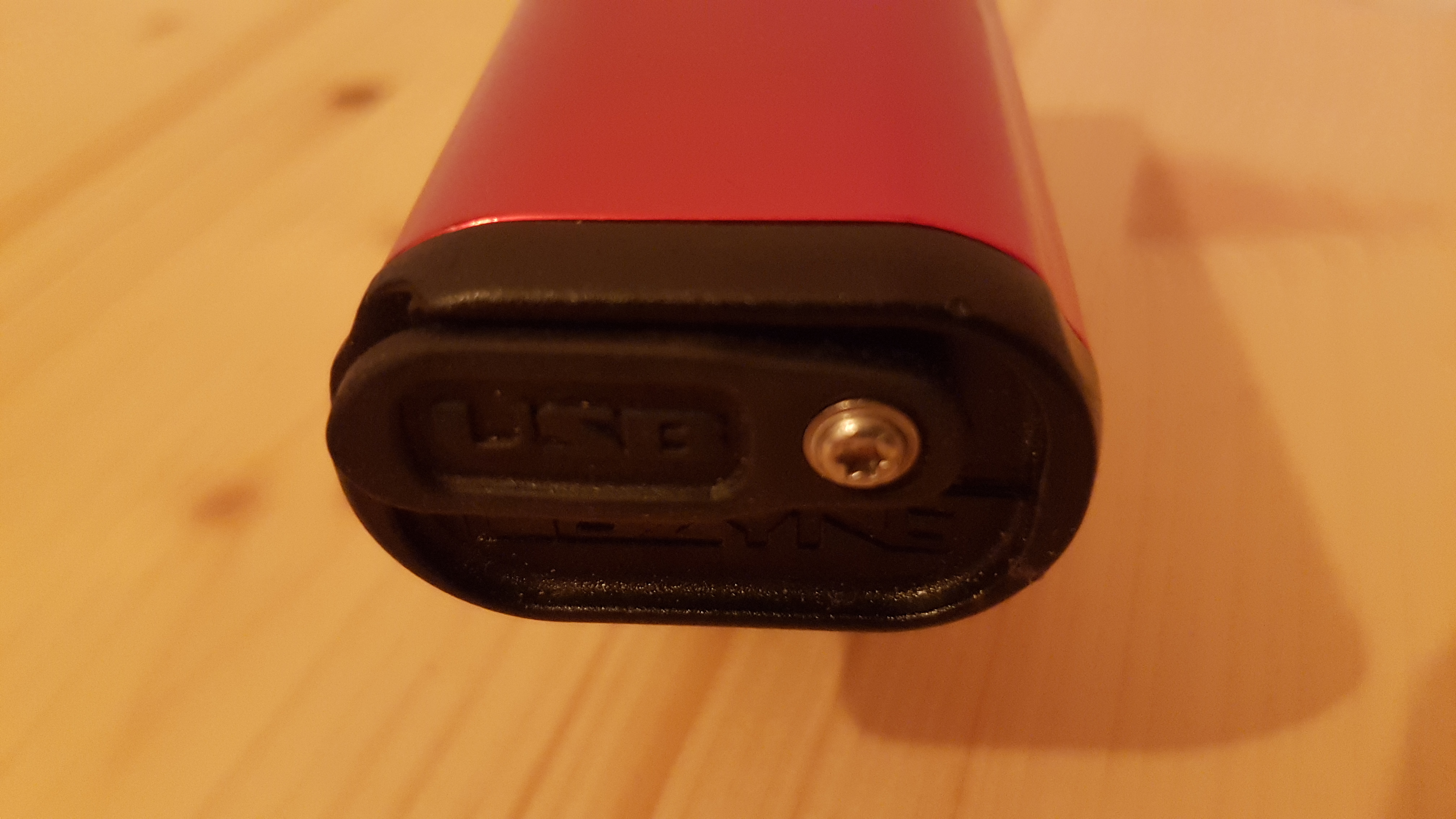 Abdeckung der Micro-USB-Buchse