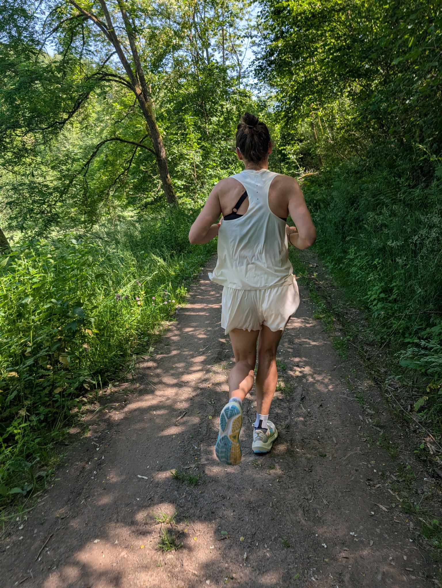 Der kompetente OUTSIDEstories-Test: leichtes Lauf-Top von H&M 