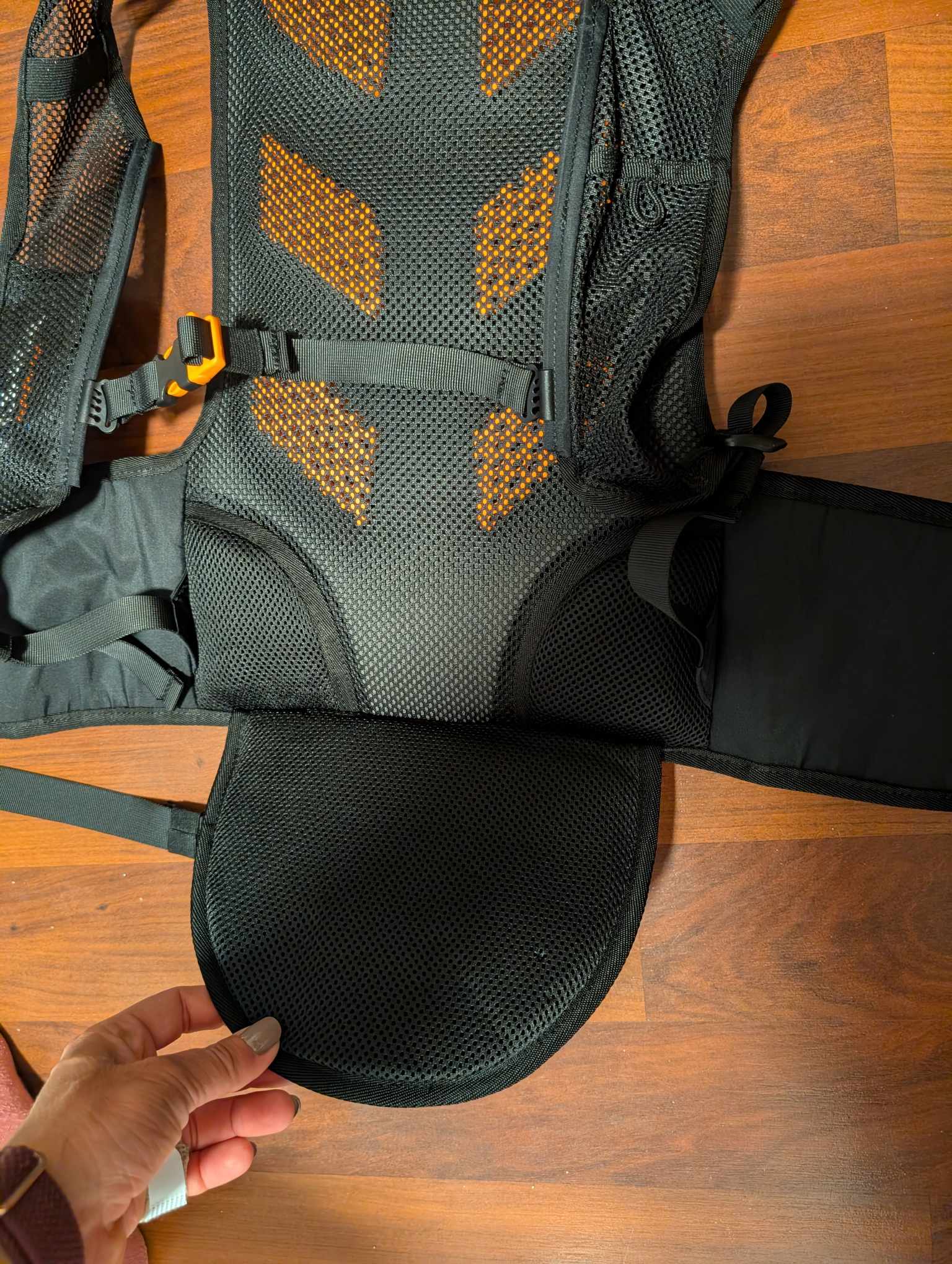 Der kompetente OUTSIDEstories-Test: Der Canyon MTB Rucksack mit D3O Protektor 