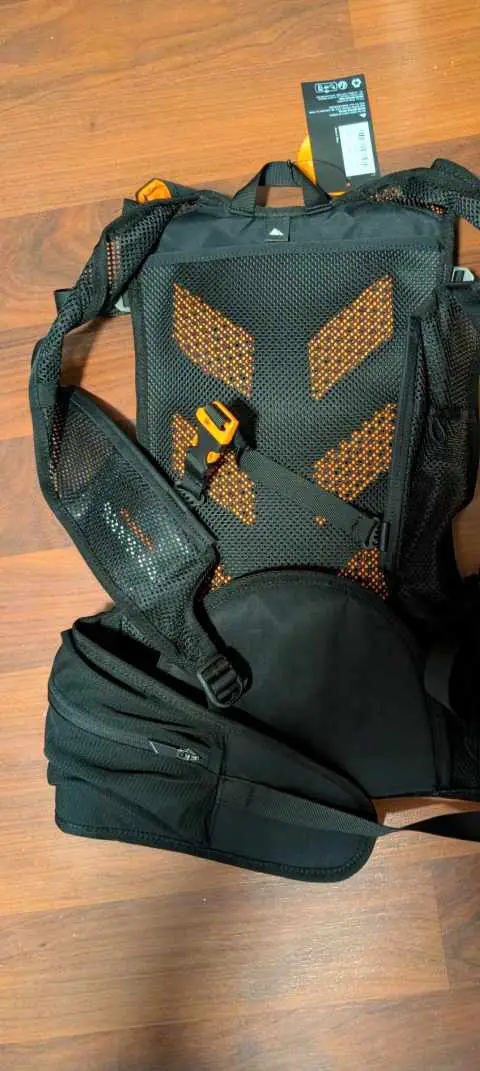 Der kompetente OUTSIDEstories-Test: Der Canyon MTB Rucksack mit D3O Protektor 