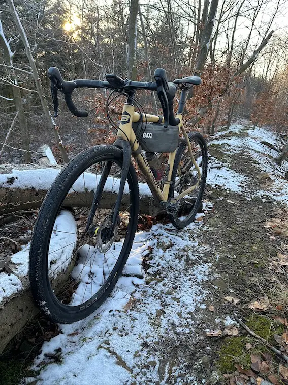 OUTSIDEstories Test: PIRELLI Cinturato Gravel H