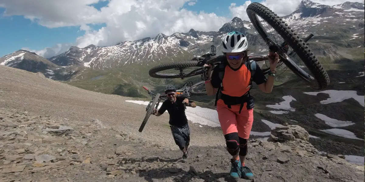 Mit der richtigen Mountainbike-Hose hält dich nichts mehr auf. 