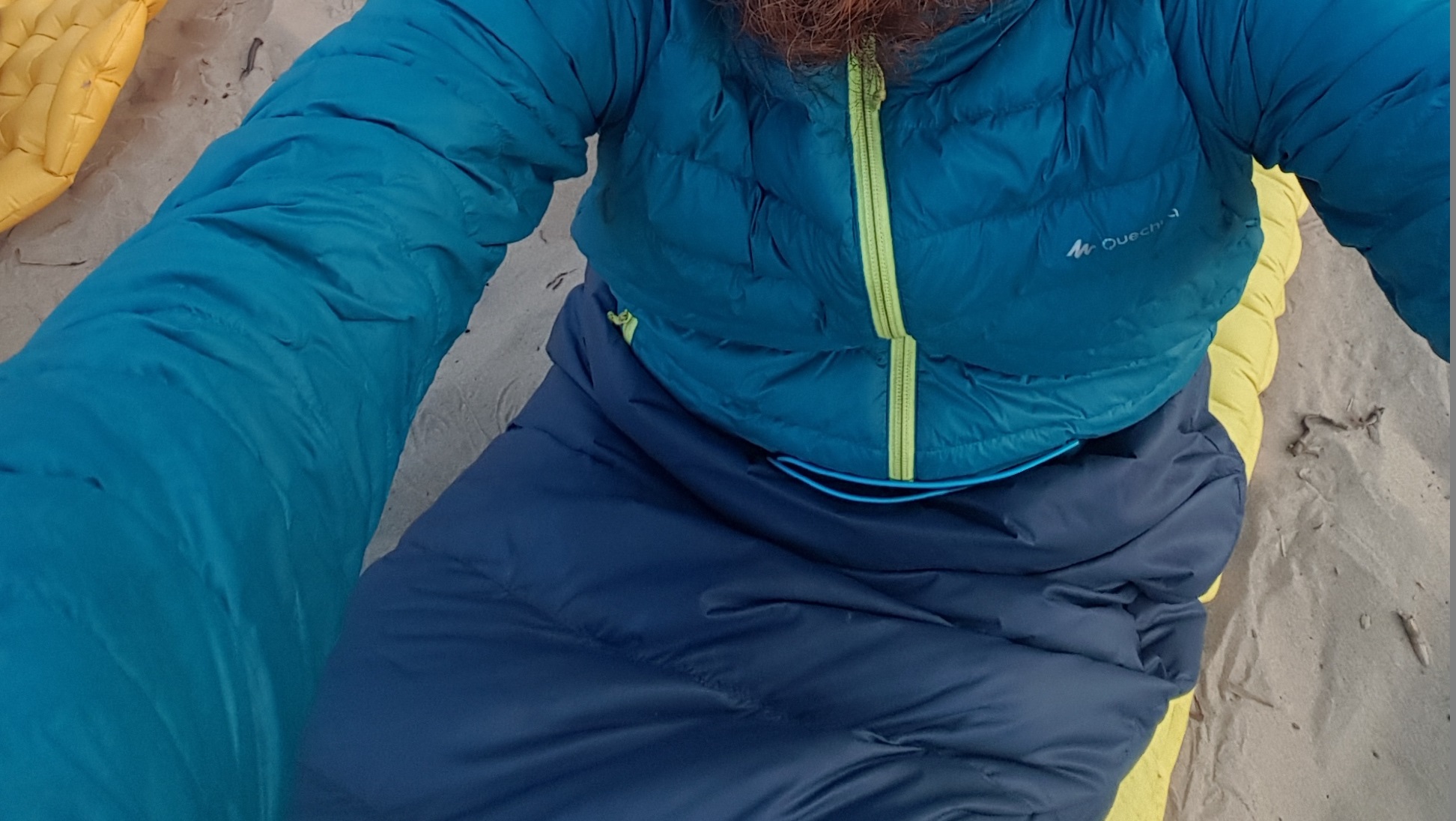 mit dünner Daunenjacke im Cosy Legs