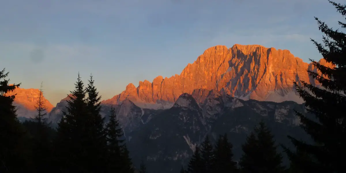 Region Belluno 6_Wandertouren, die sich einprägen. Der Rosengarten-Latemar ist ein Klassiker der Dolomiten_Tourismusverband San Tomaso Agordino-min