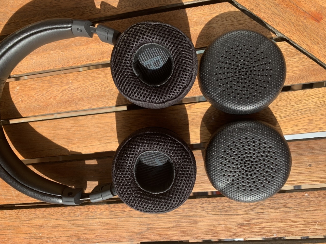 Zwei Sets Ohrmuscheln