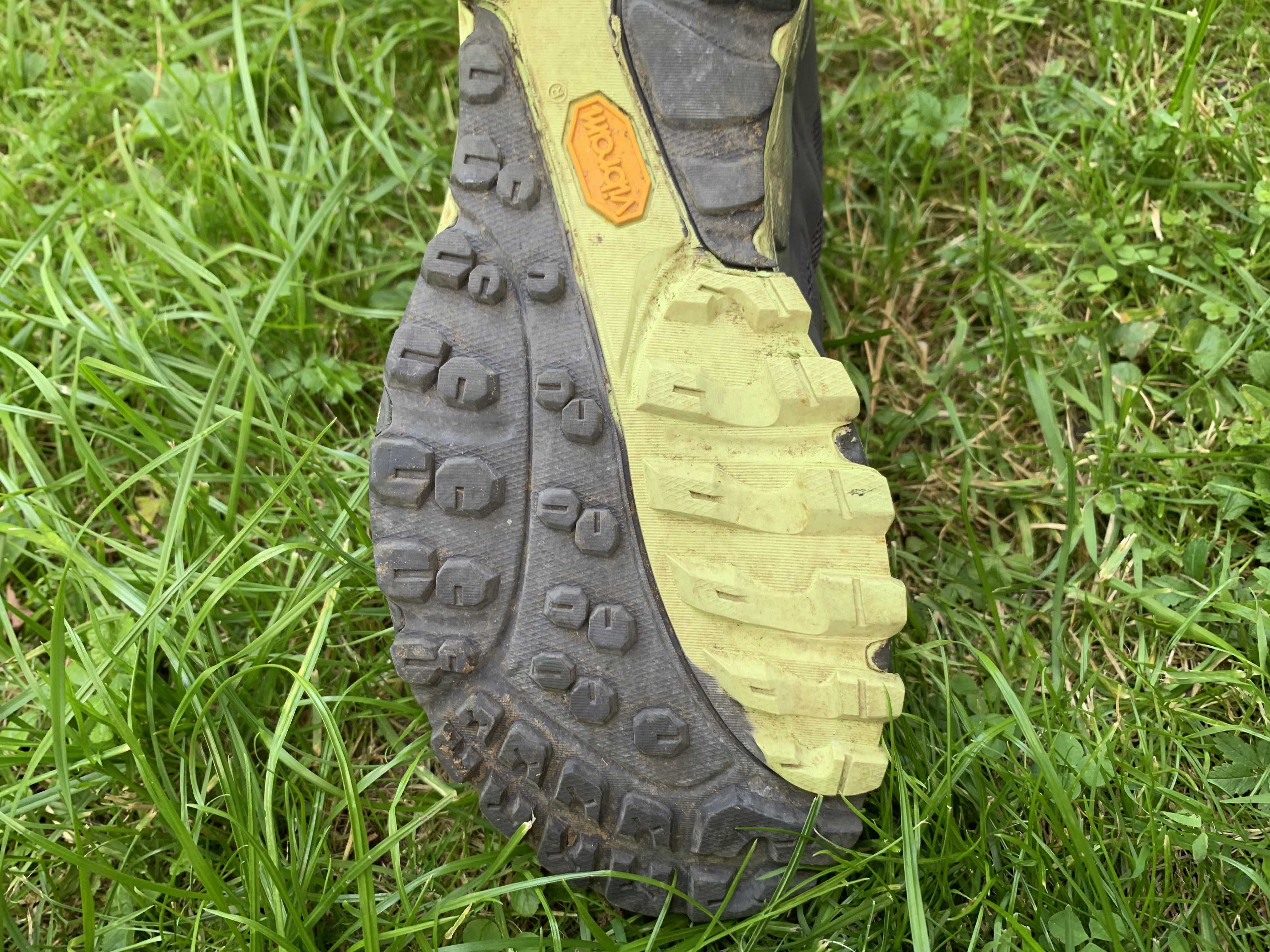 AKU Selvatica MID GTX