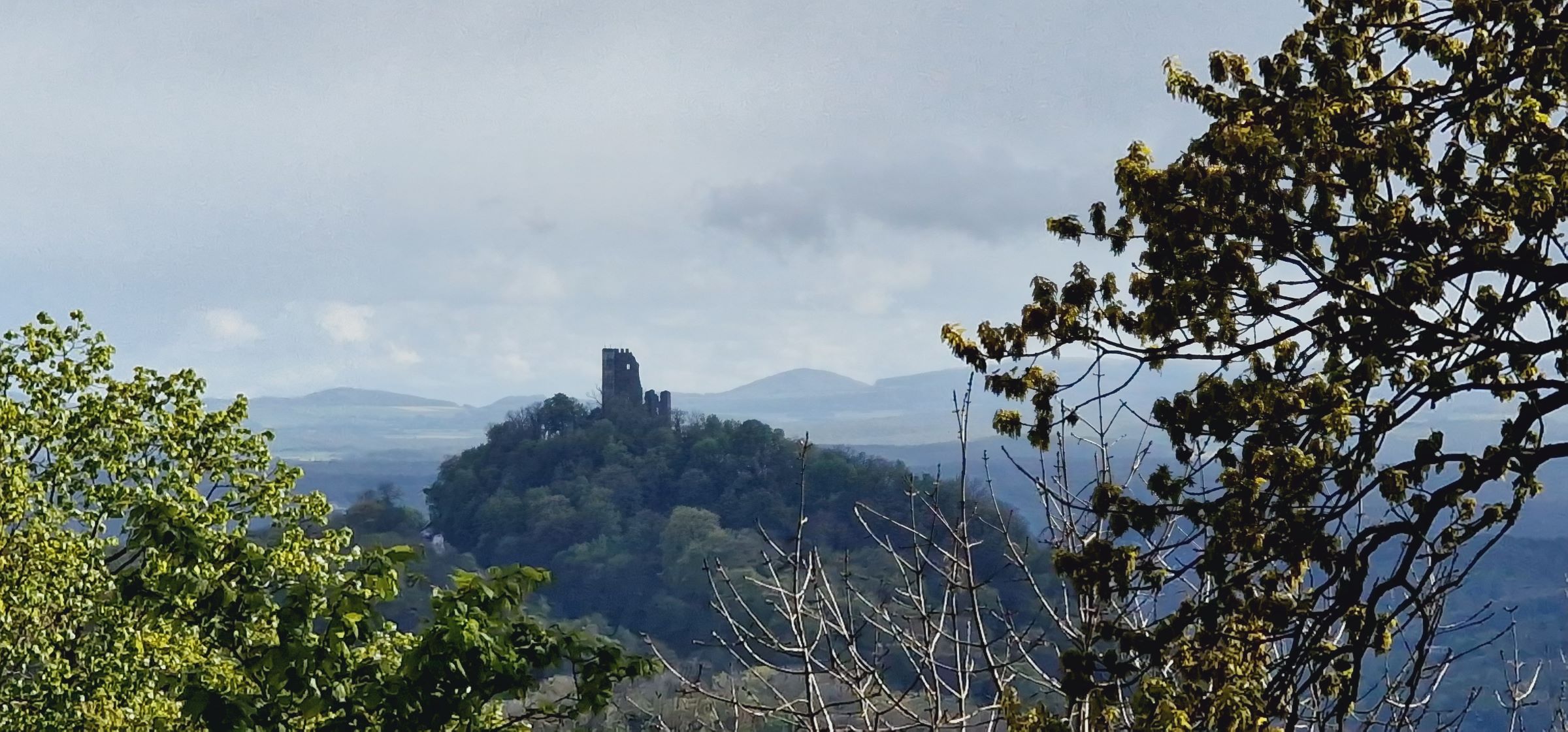 Blick auf den Drachenfels vom Petersberg aus, mit dem AKU Link GTX kein Problem