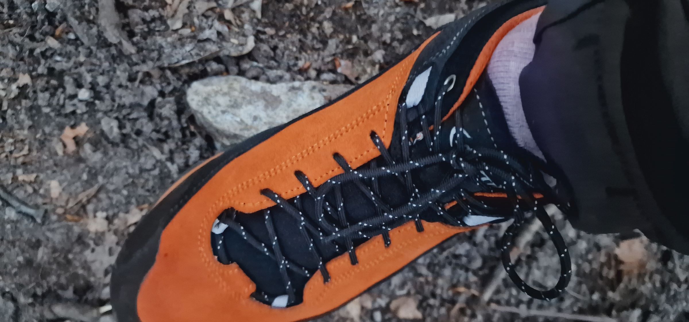 Hochwertige Materialien vereint mit einem modern Look und frischen Farben ergeben einen hochwertigen, nachhaltigen Partner für die Wandertour