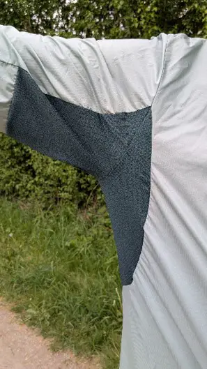 Der kompetente OUTSIDEstories-Test: LÖFFLER Hooded Windshell Jacket - Trailrunning-Jacke, Männer
