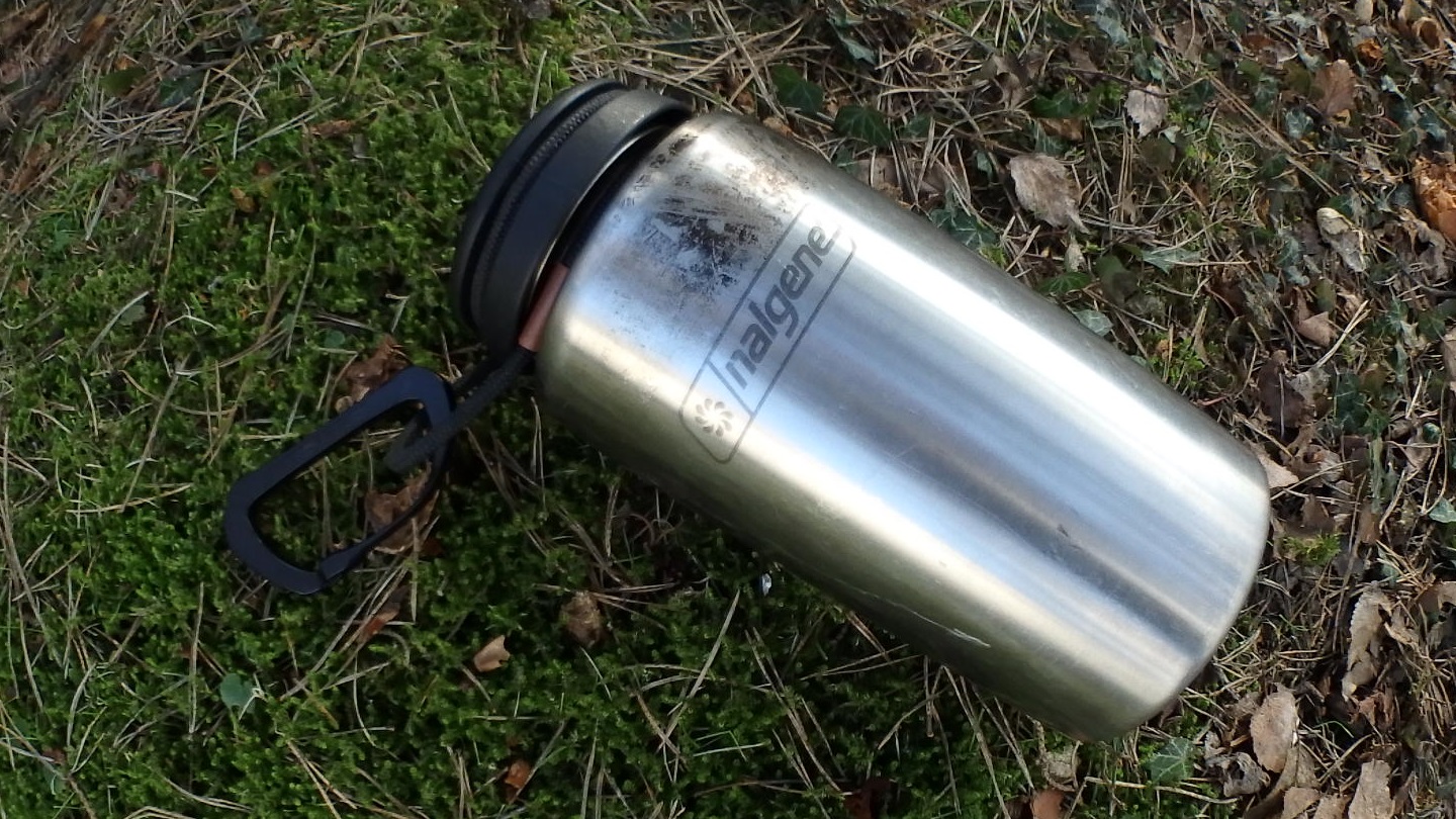 Flasche mit Karabiner