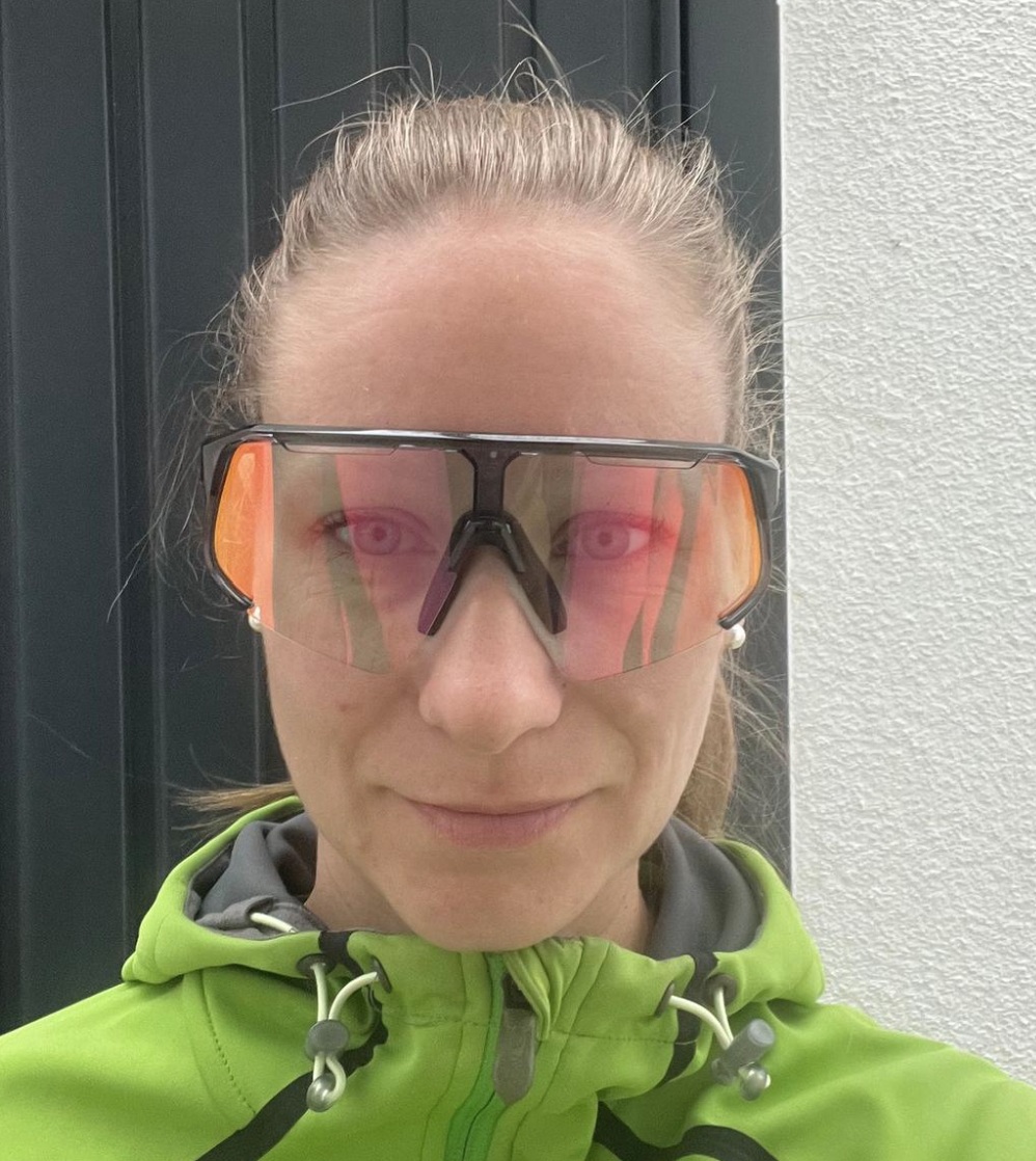 Brille frontal, kaum Tönung