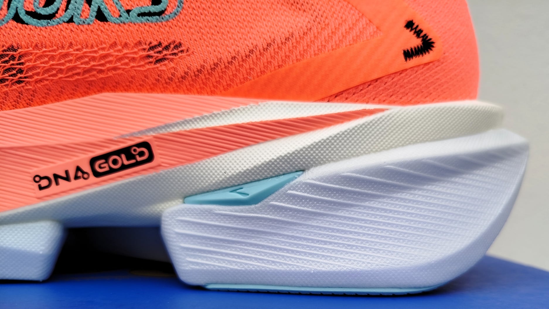 Brooks Hyperion Max 3 m36