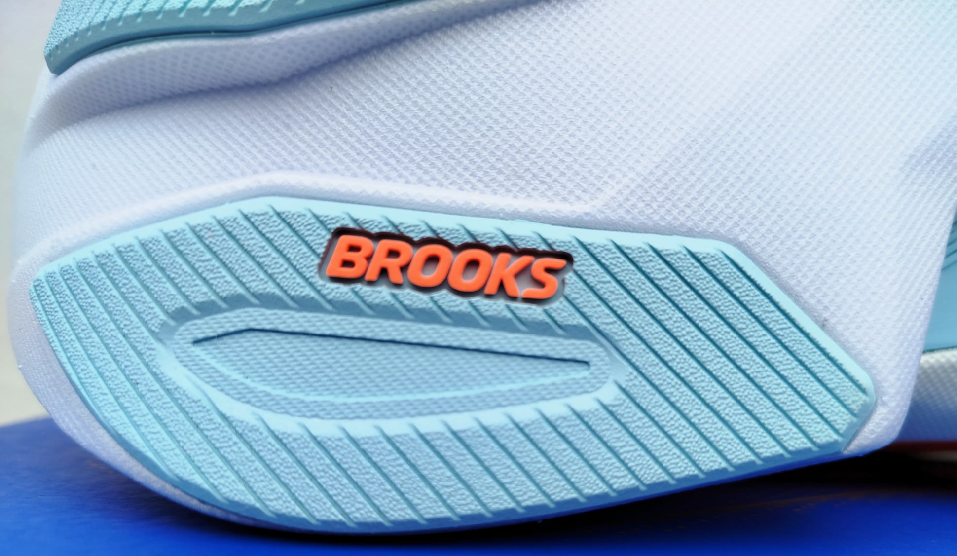 Brooks Hyperion Max 3 m39