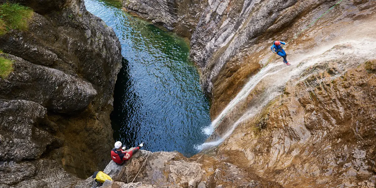 Abseilen im Wildbach mit faszinatour