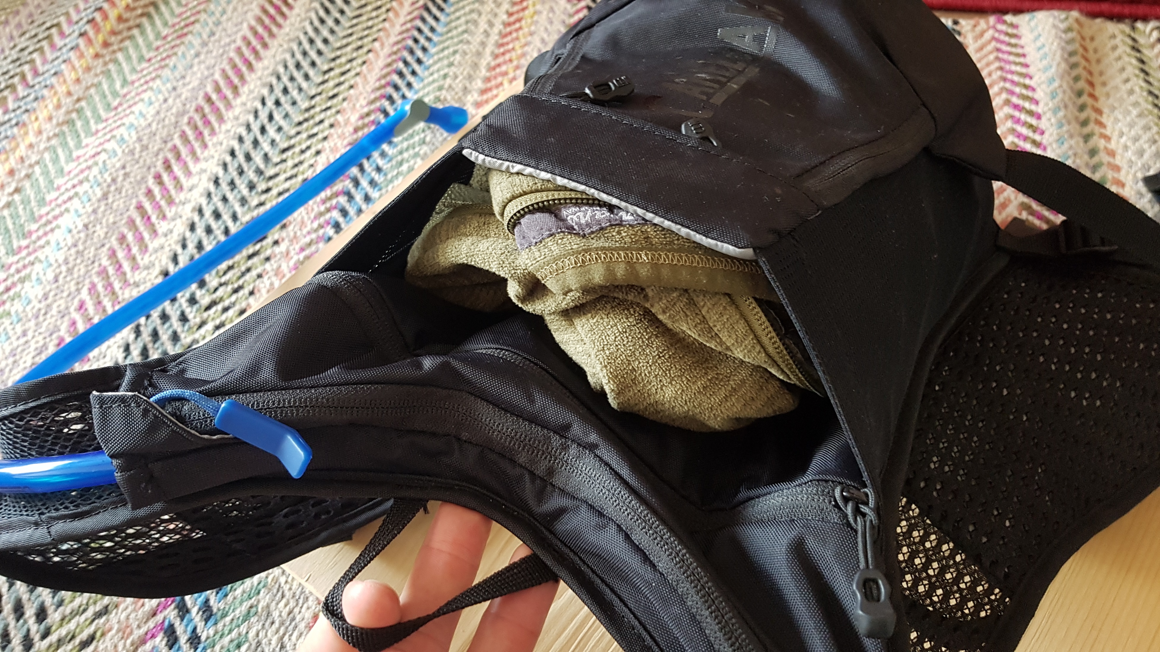 Einschubfach mit Fleece-Jacke