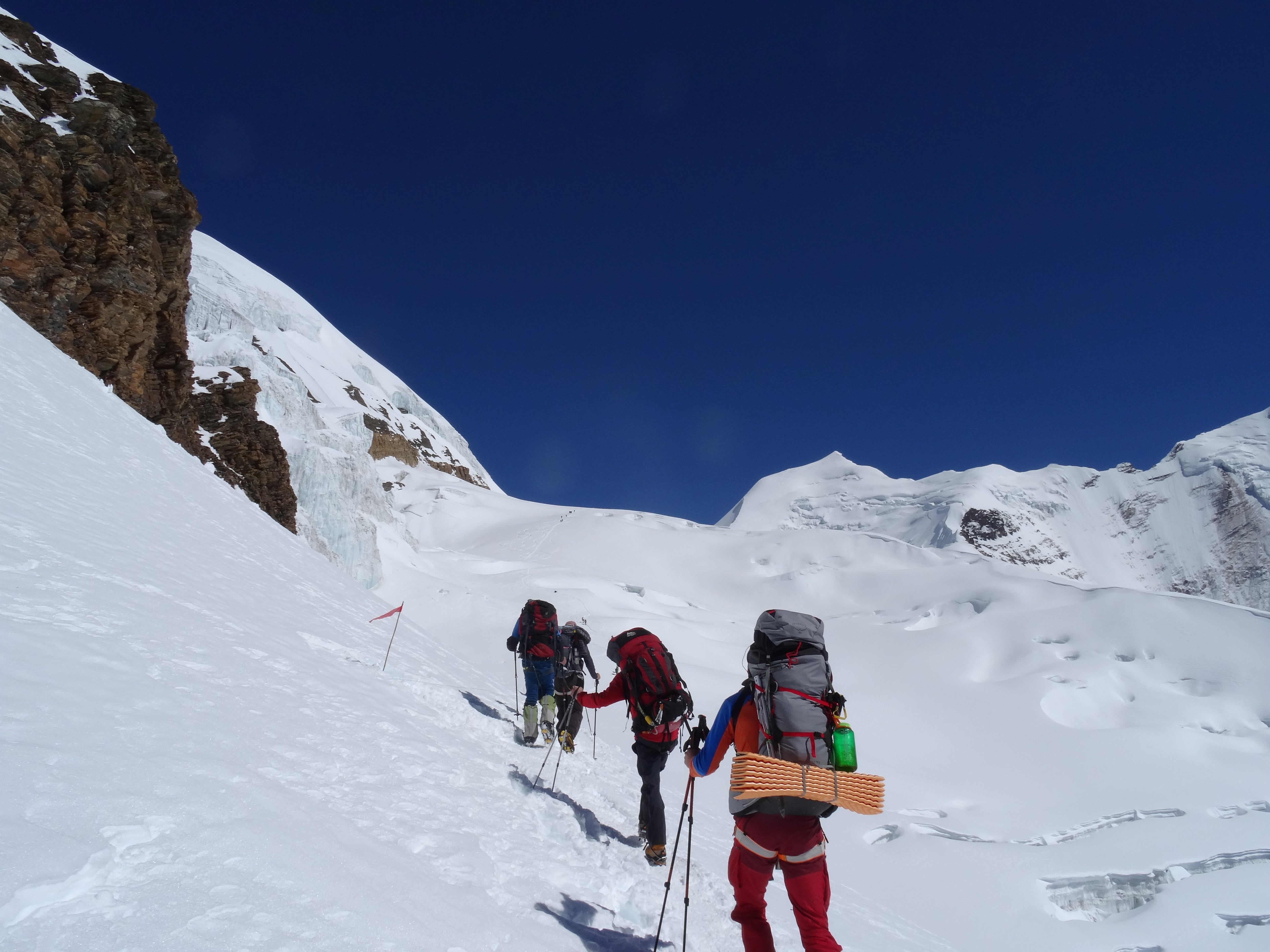 Transport quer am Rucksack