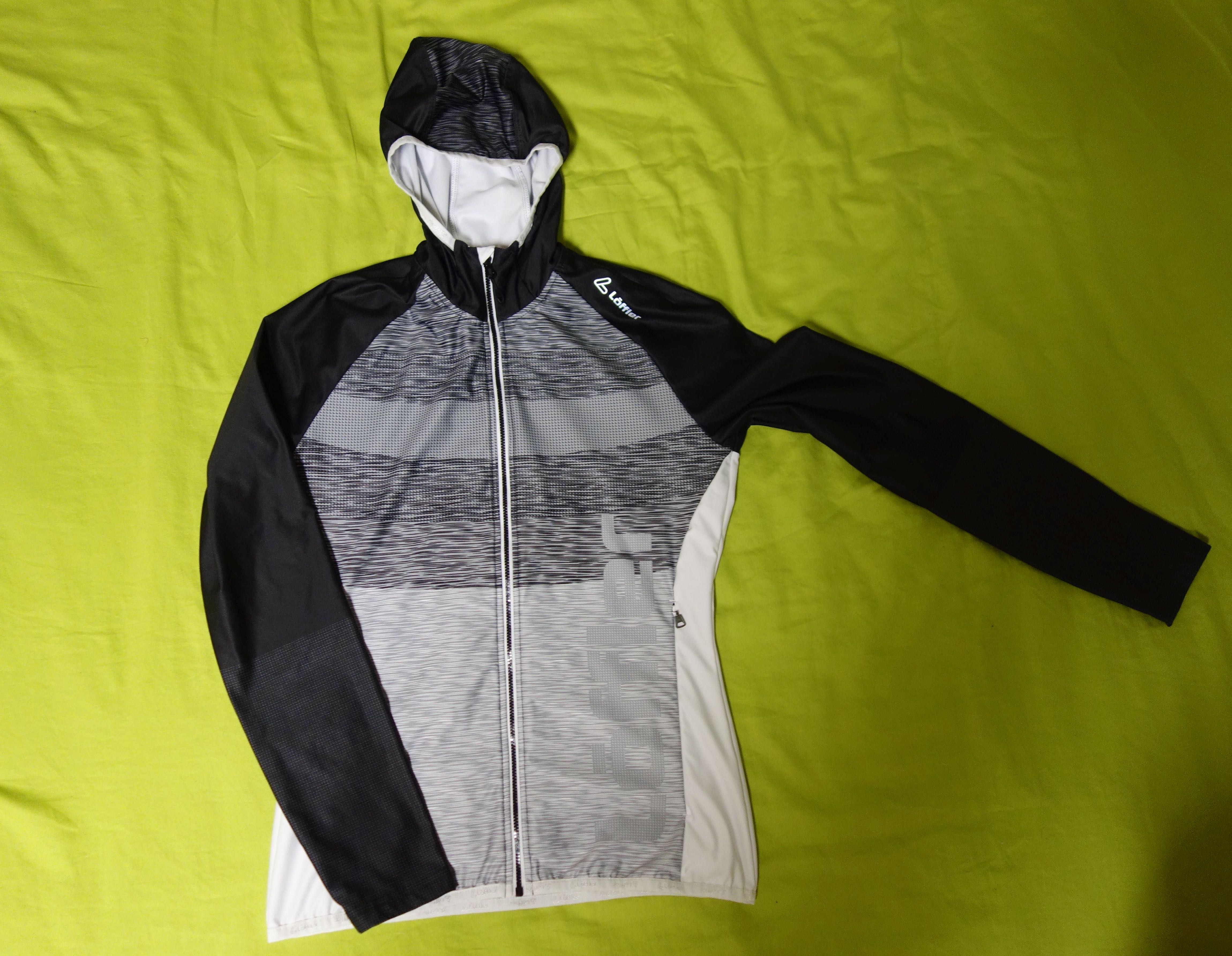 Die Jacke von vorne