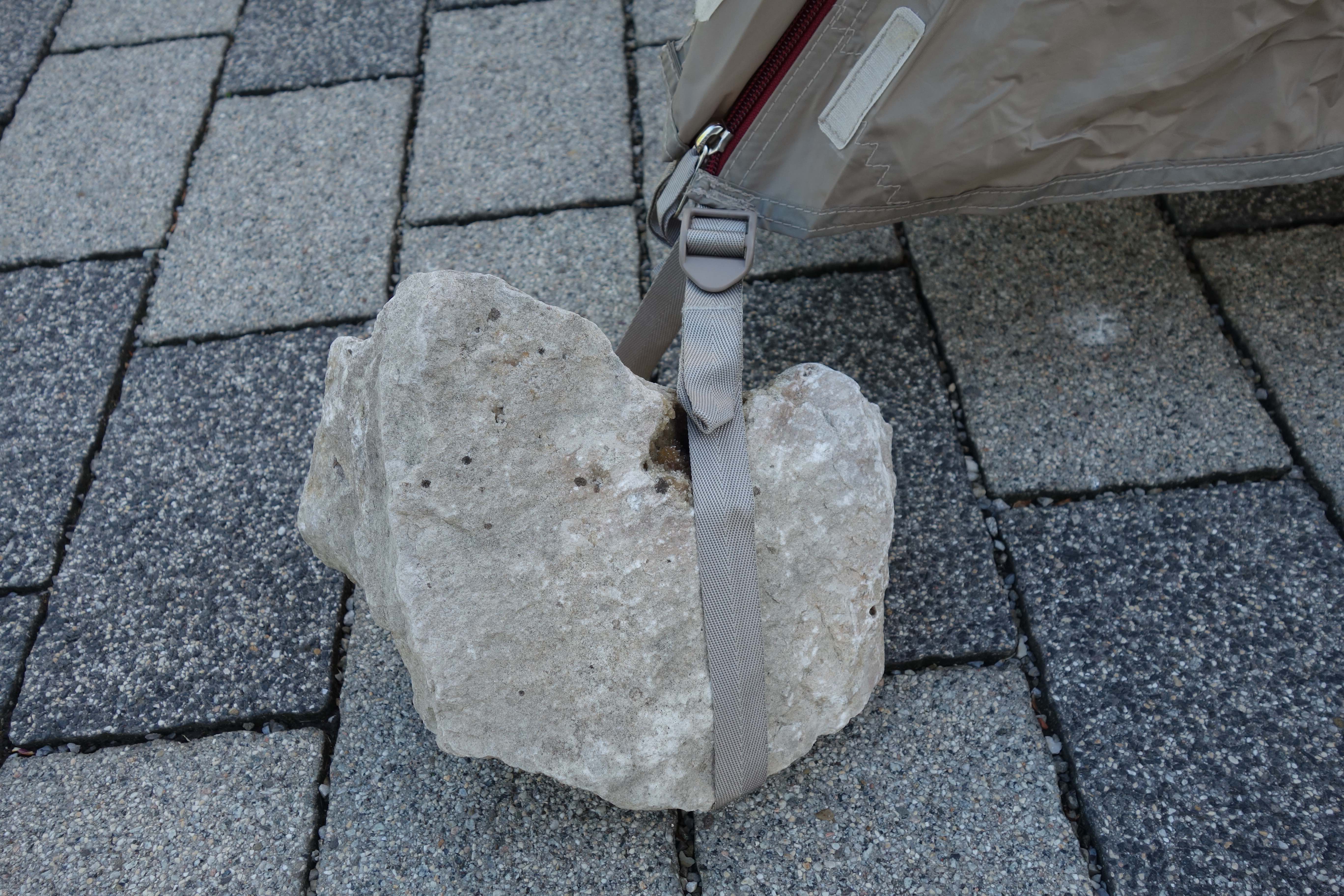 Großer Stein statt Hering