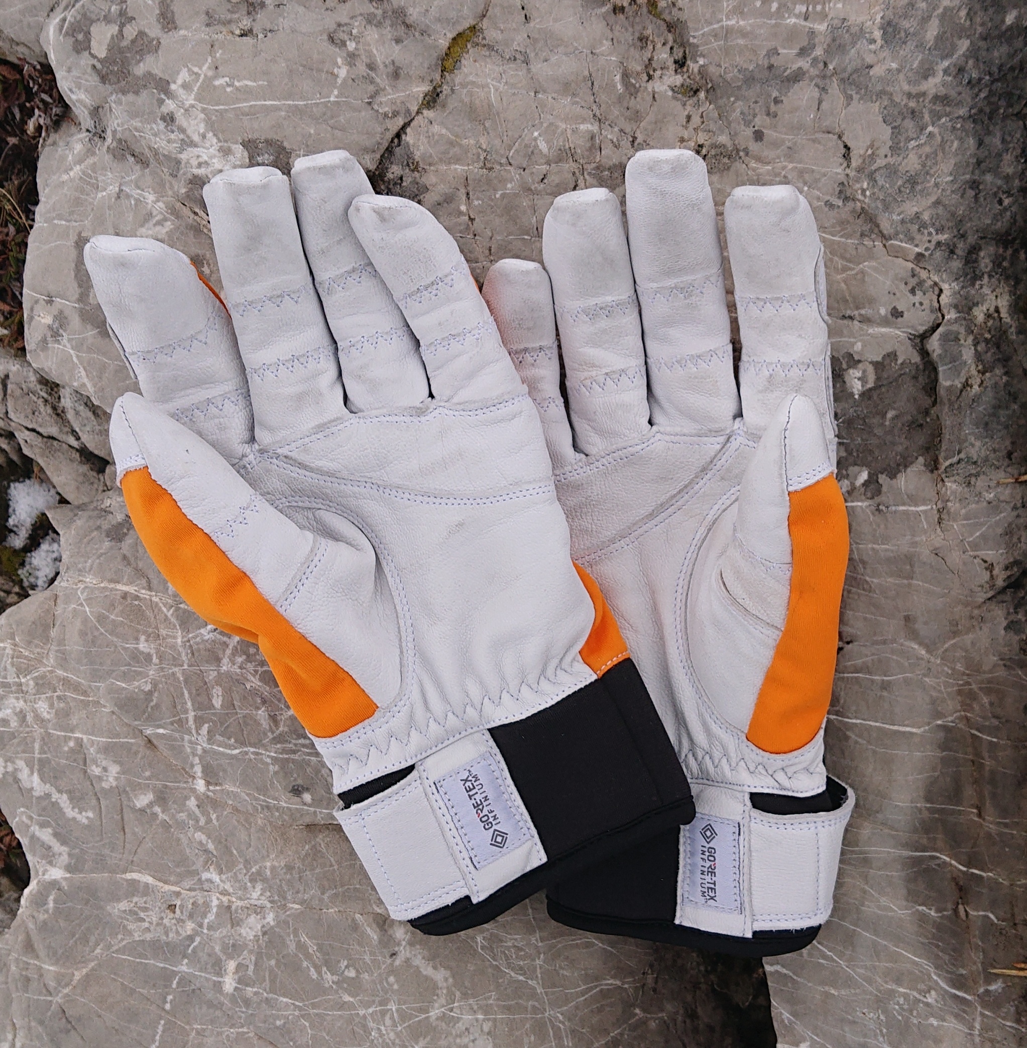 Innenhand des Handschuhs
